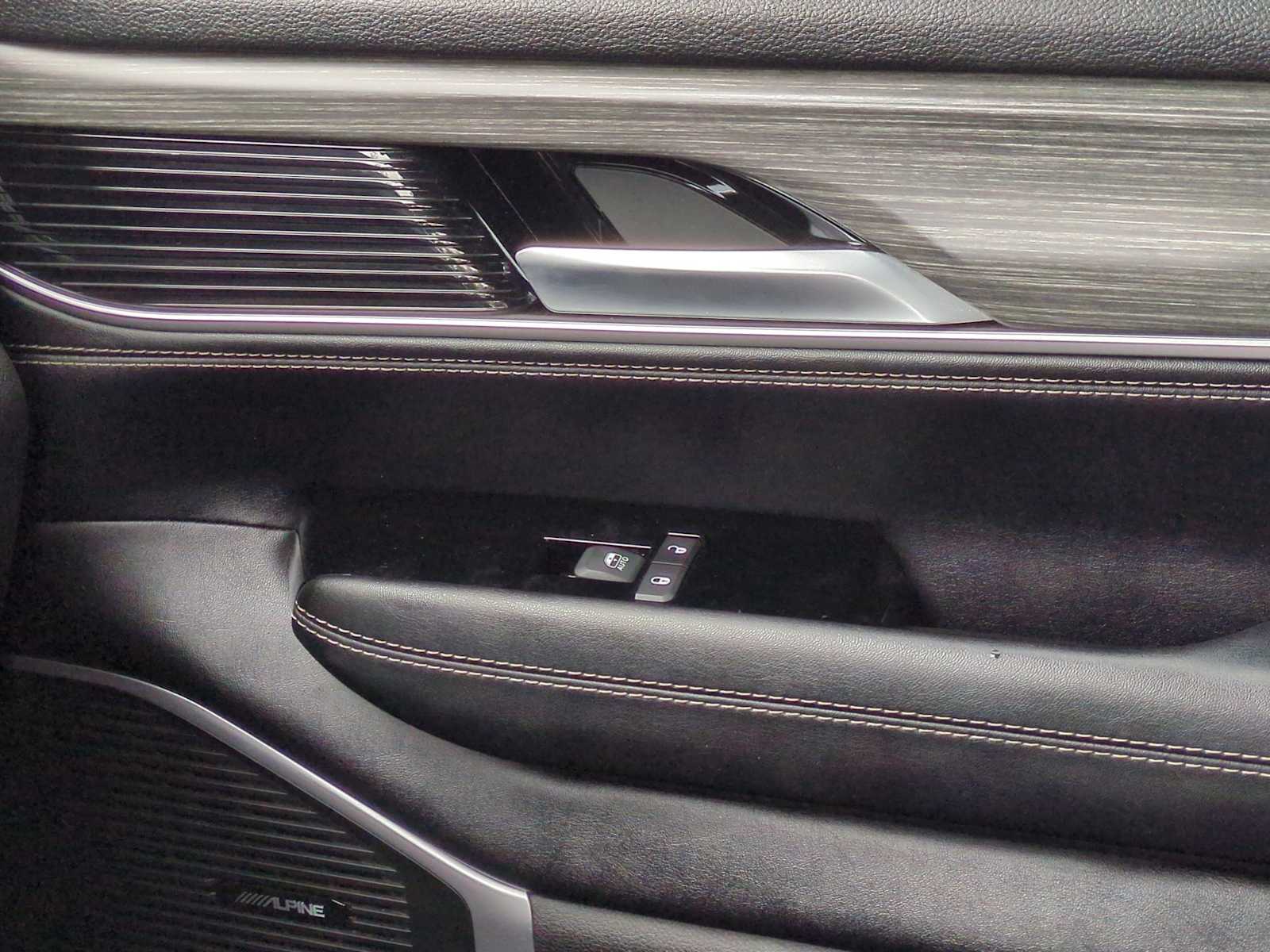 Thumbnail: 2024 Jeep Wagoneer - 36