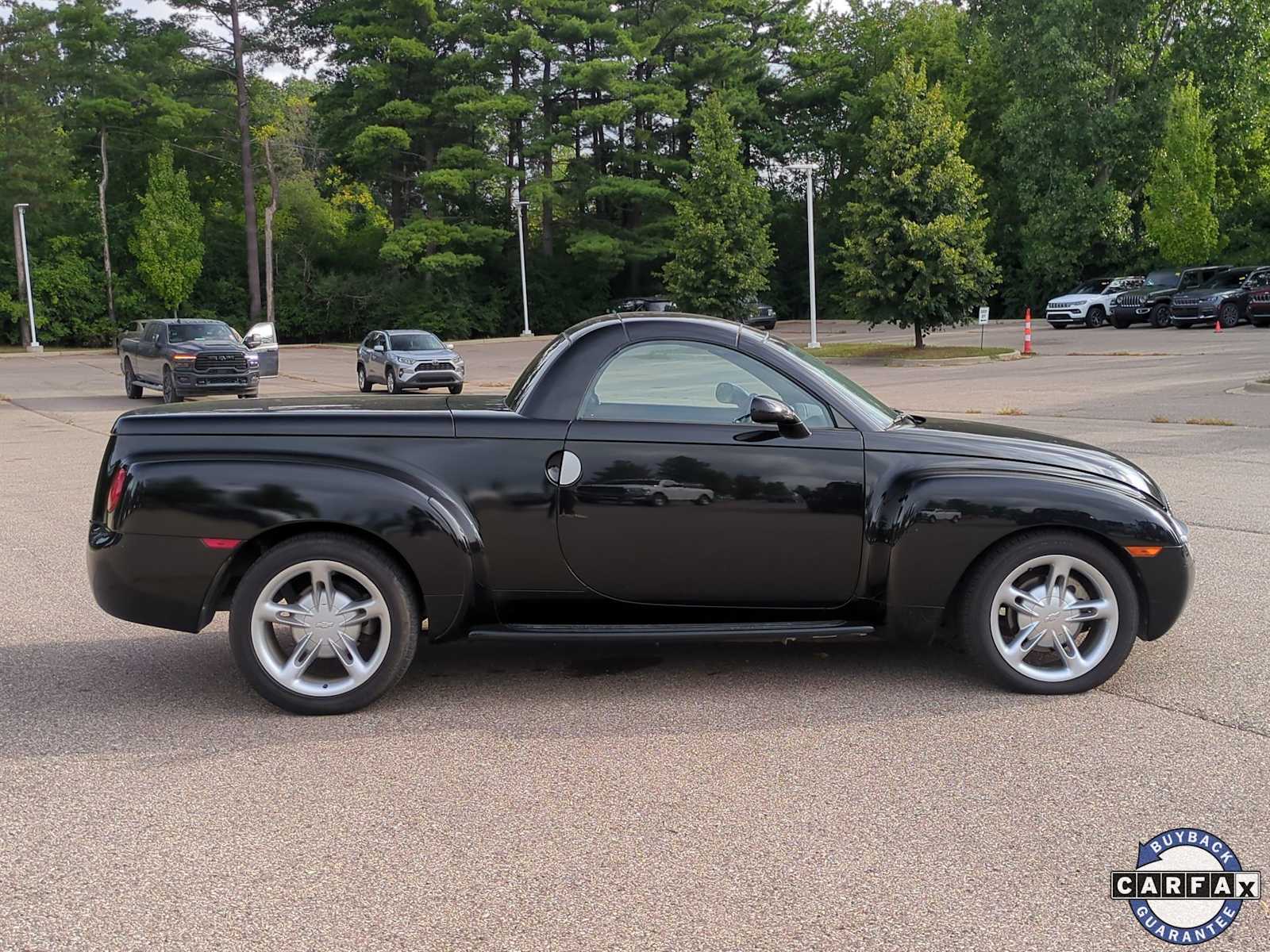 Thumbnail: 2005 Chevrolet SSR - 9