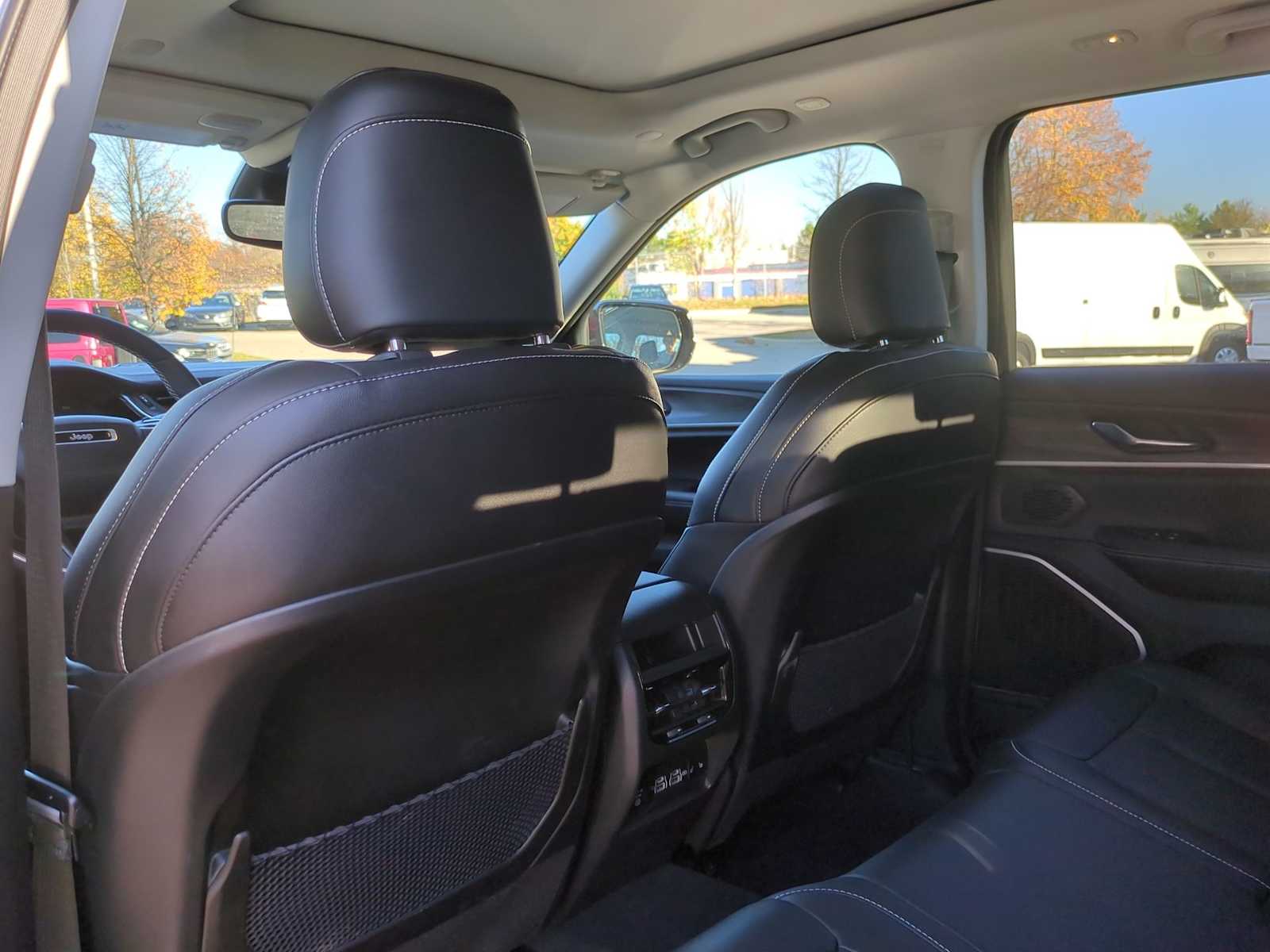 Thumbnail: 2024 Jeep Grand Cherokee - 19