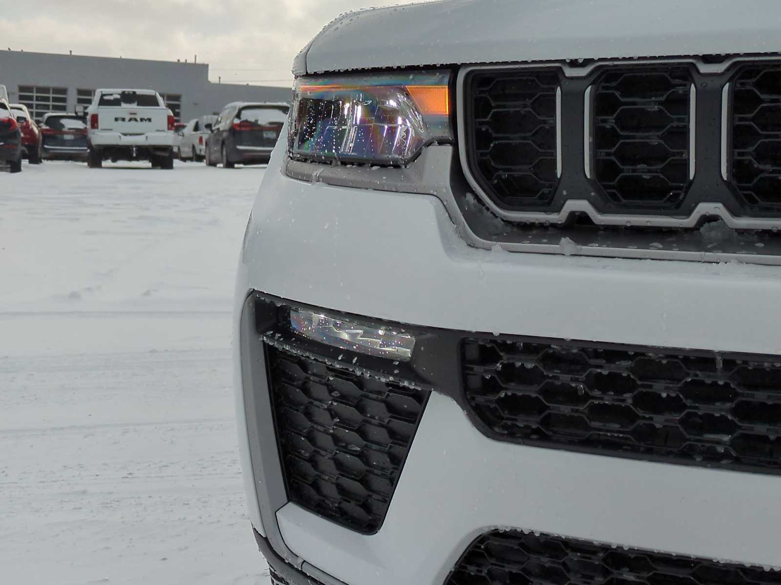 Thumbnail: 2026 Jeep Grand Cherokee - 11