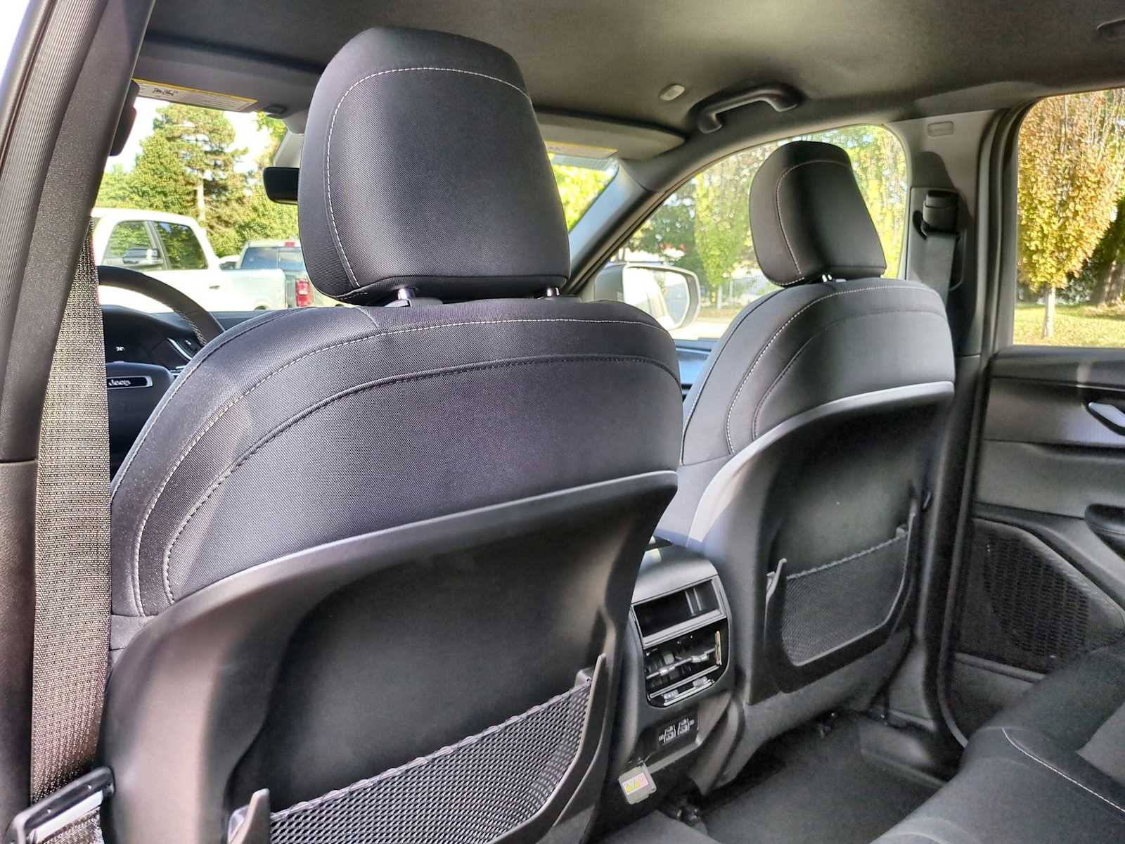 Thumbnail: 2025 Jeep Grand Cherokee - 18