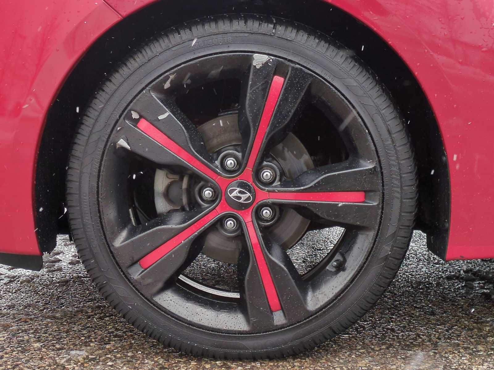 Thumbnail: 2017 Hyundai Veloster - 14