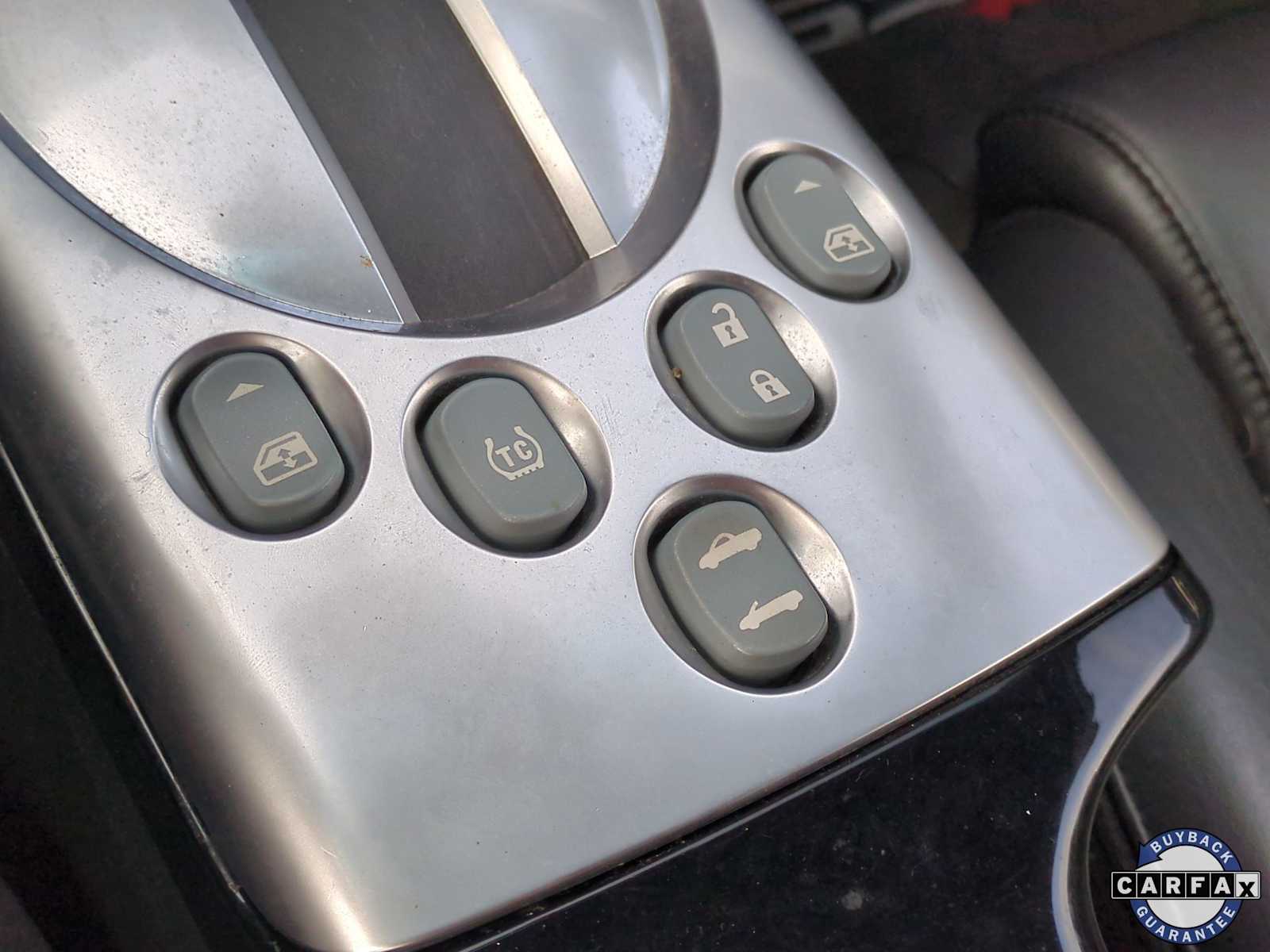 Thumbnail: 2005 Chevrolet SSR - 25