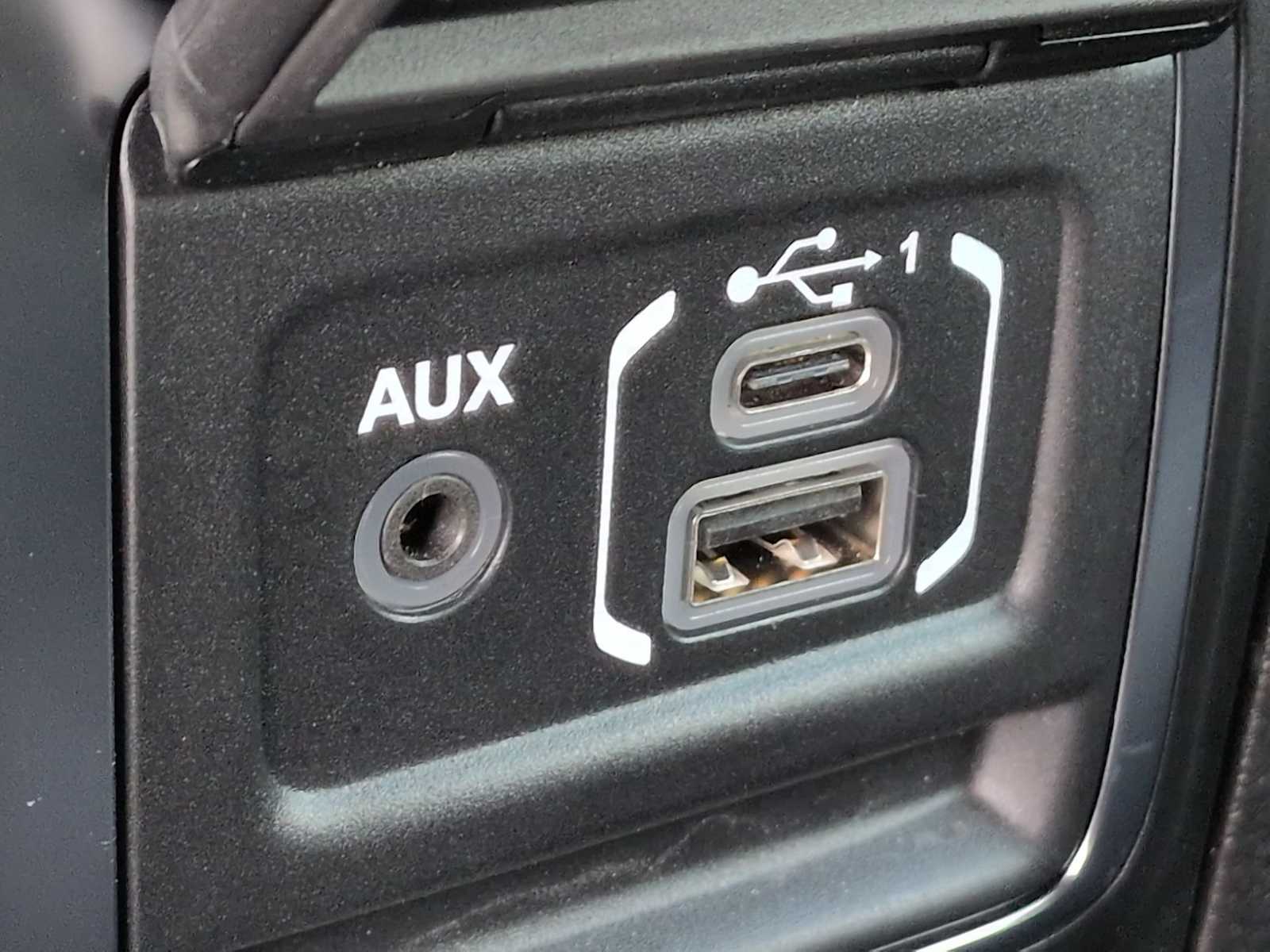 Thumbnail: 2025 Jeep Wrangler - 32