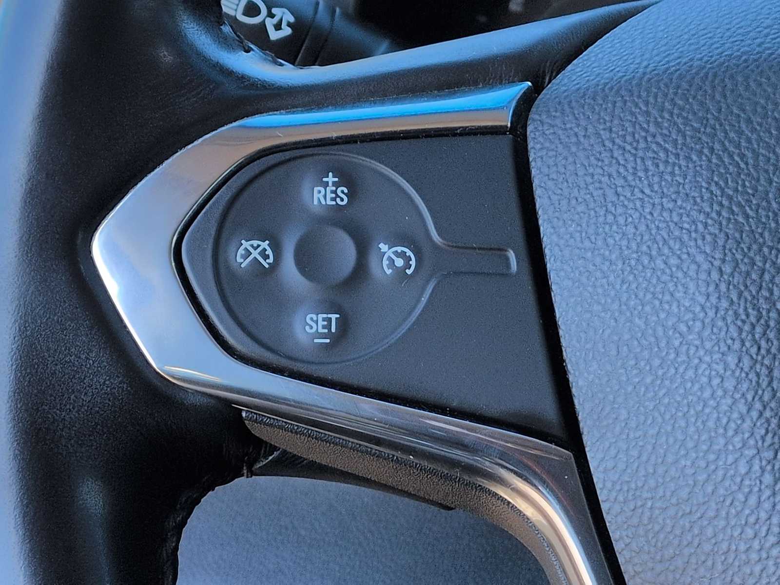 Thumbnail: 2019 Chevrolet Traverse - 24