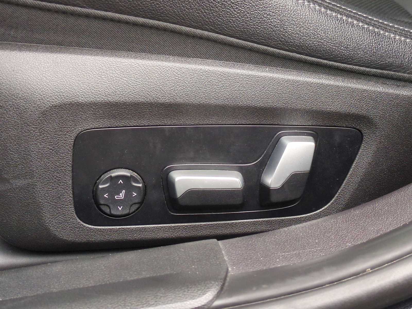 Thumbnail: 2023 BMW 3 Series - 17