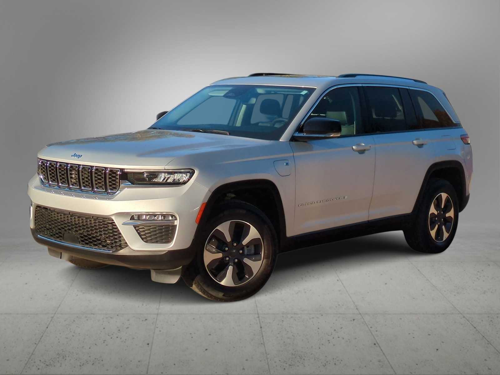 Thumbnail: 2024 Jeep Grand Cherokee - 1