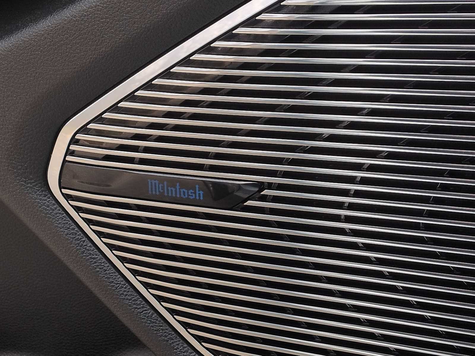 Thumbnail: 2024 Jeep Grand Cherokee L - 32