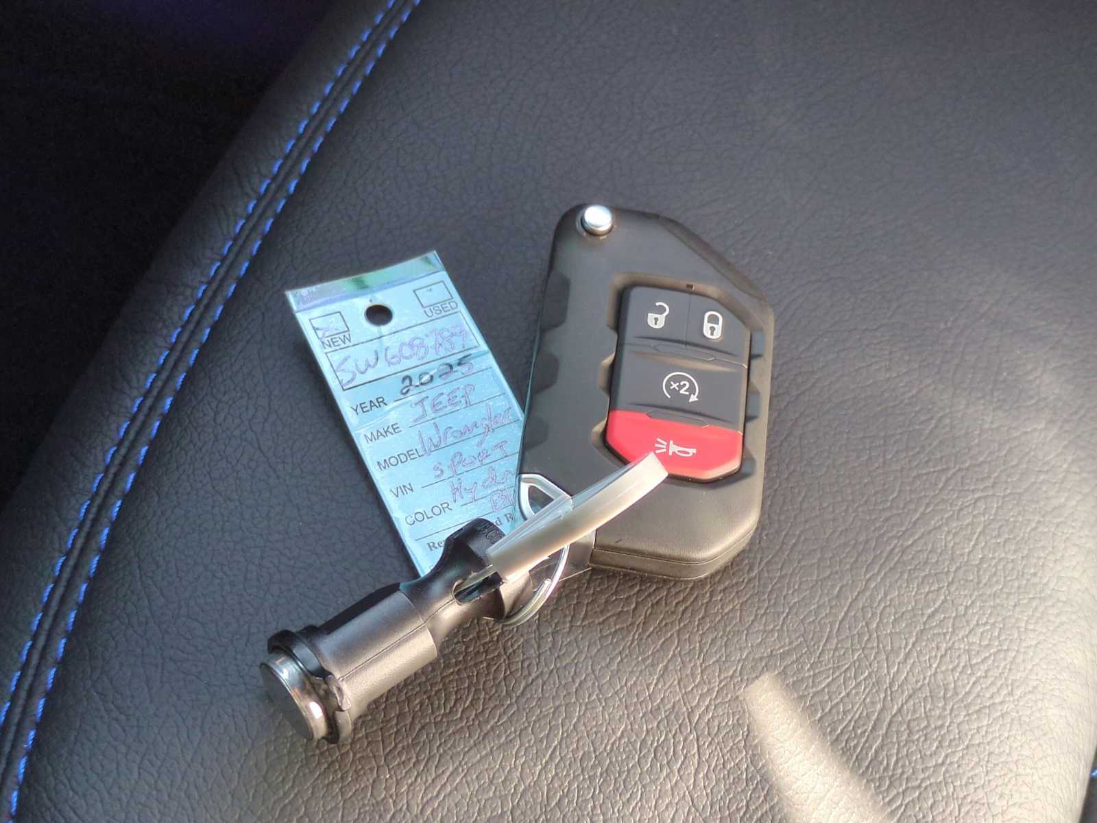 Thumbnail: 2025 Jeep Wrangler - 35