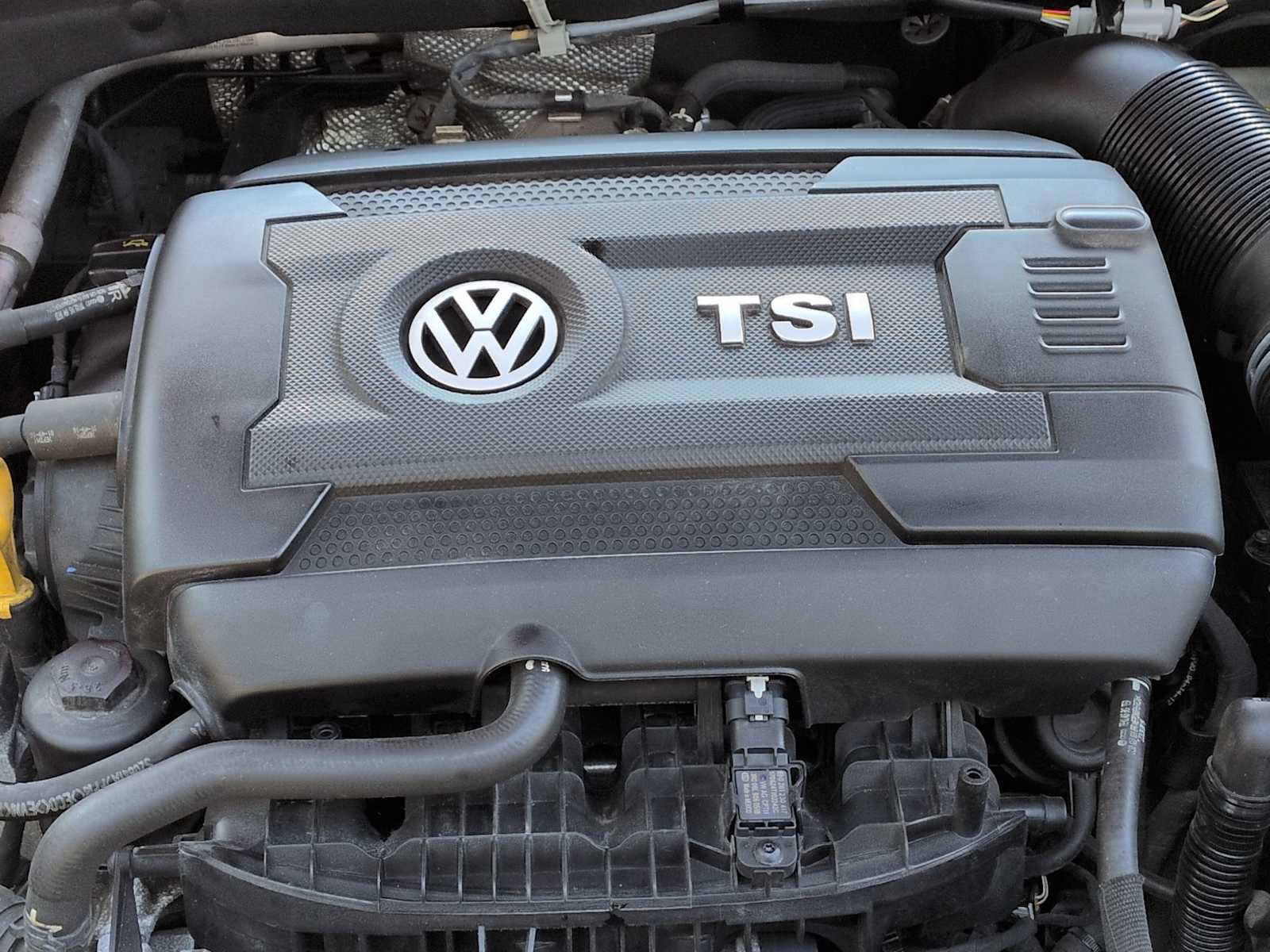 Thumbnail: 2018 Volkswagen Golf - 15