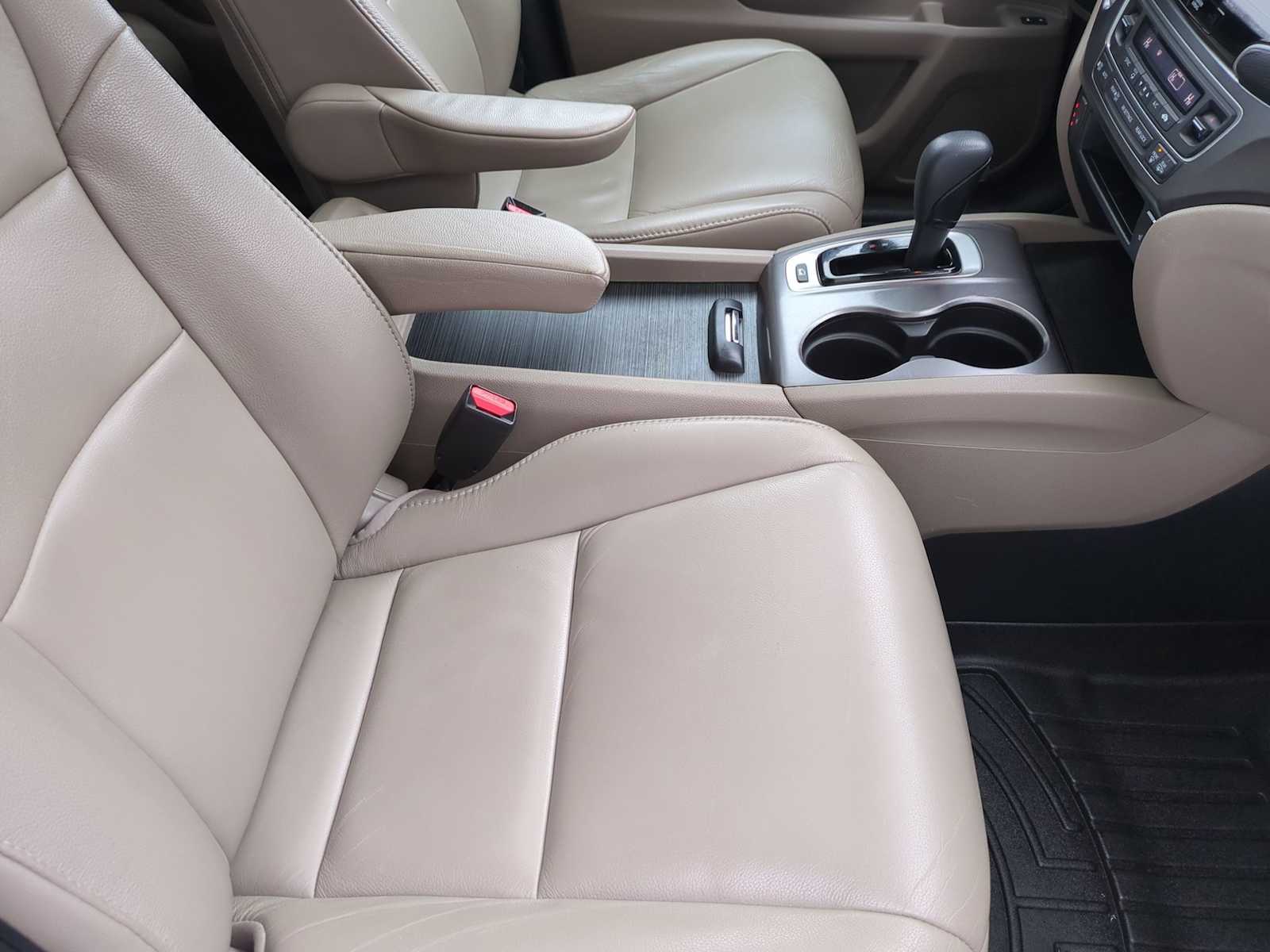 Thumbnail: 2020 Honda Pilot - 23