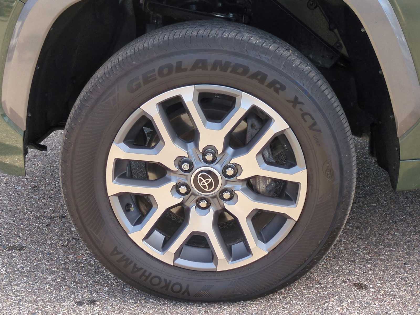 Thumbnail: 2022 Toyota Tundra - 14