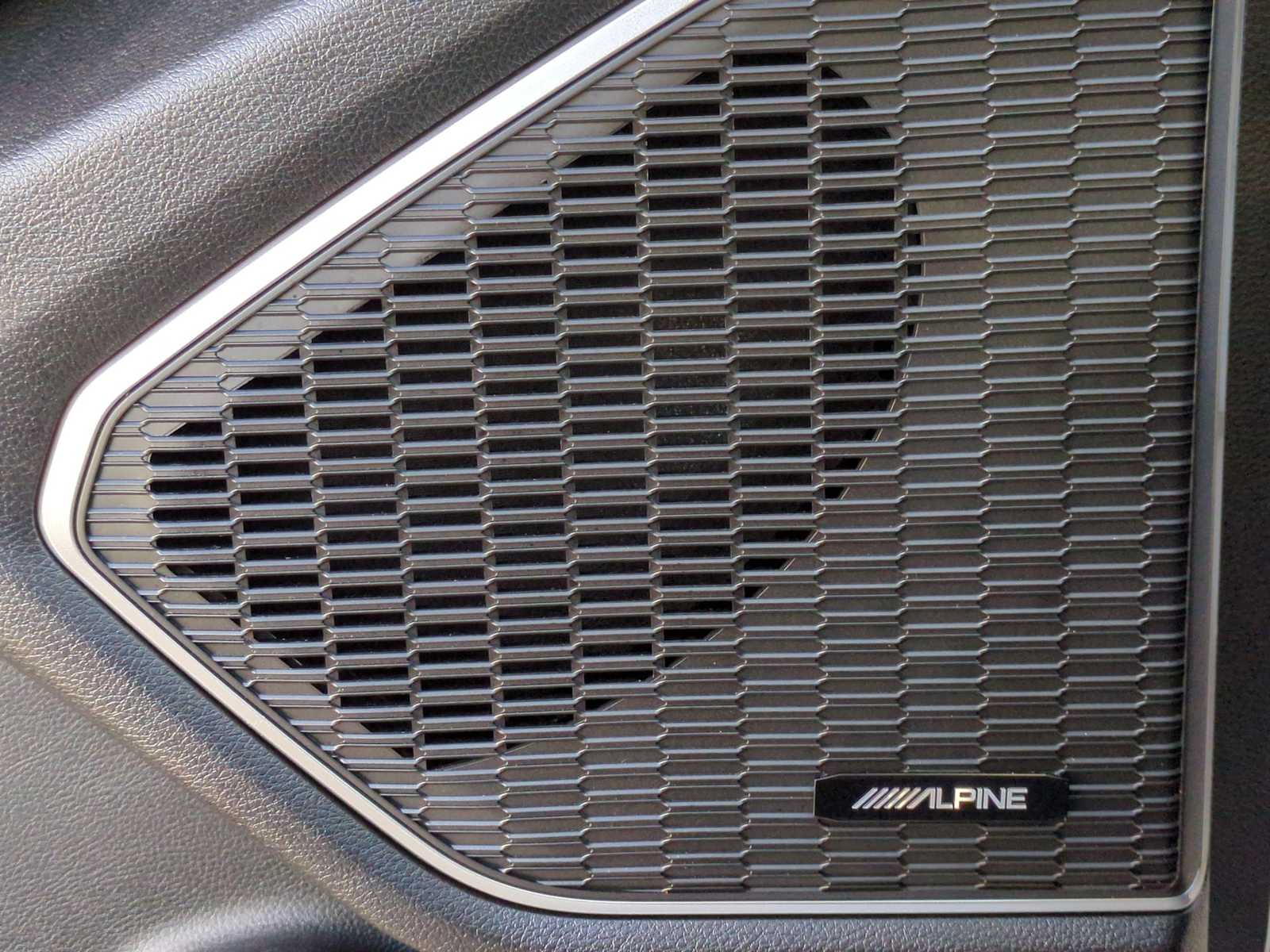 Thumbnail: 2024 Jeep Grand Cherokee - 33