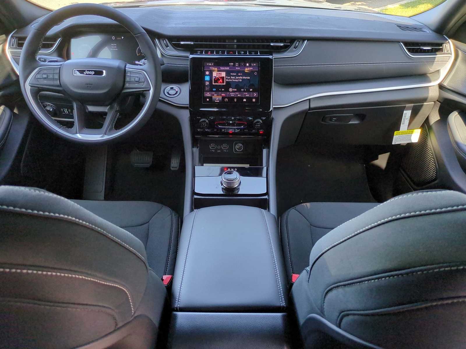 Thumbnail: 2025 Jeep Grand Cherokee L - 15