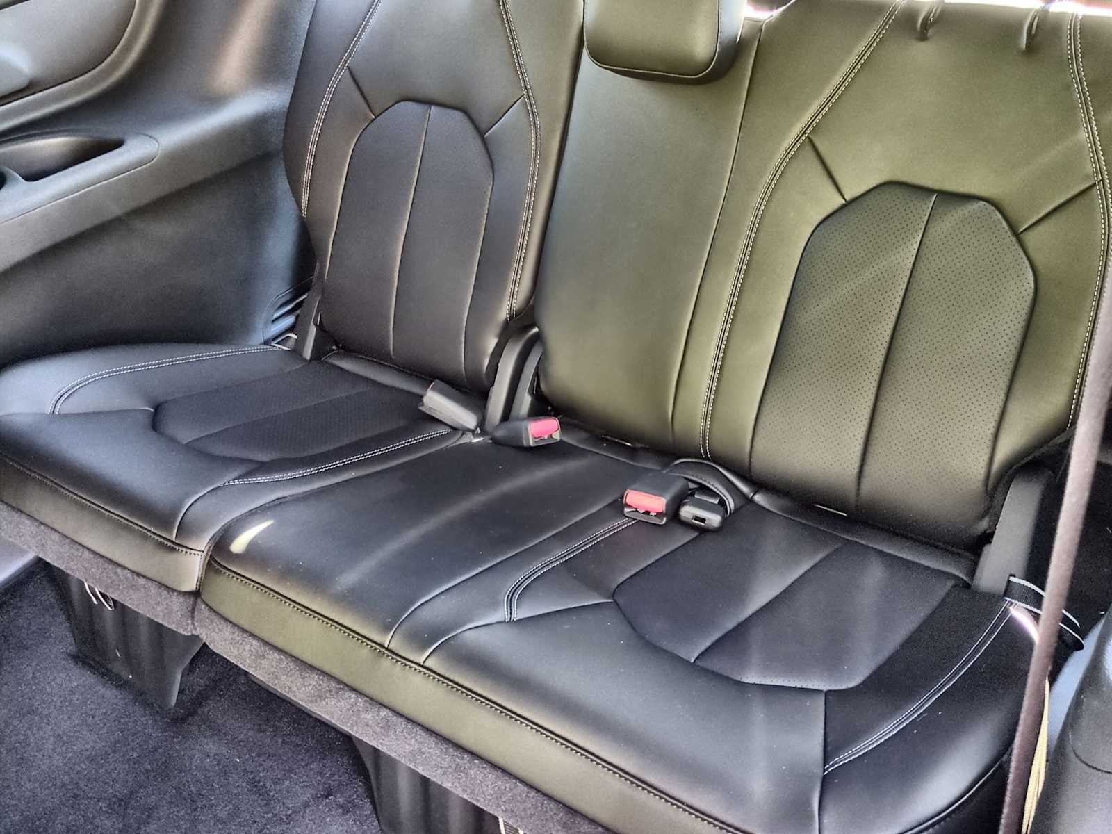 Thumbnail: 2026 Chrysler Pacifica - 36