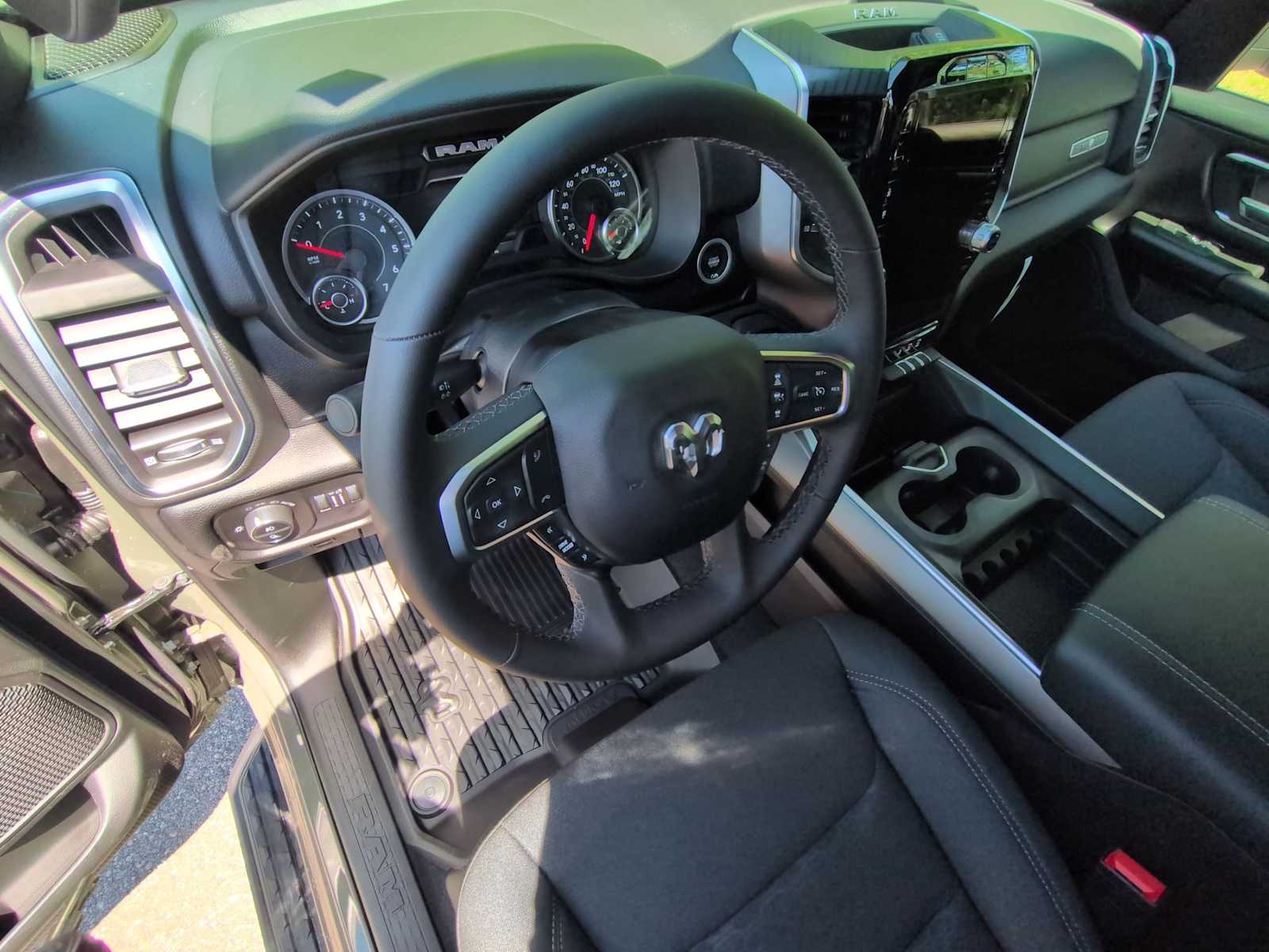 Thumbnail: 2026 RAM 1500 - 9