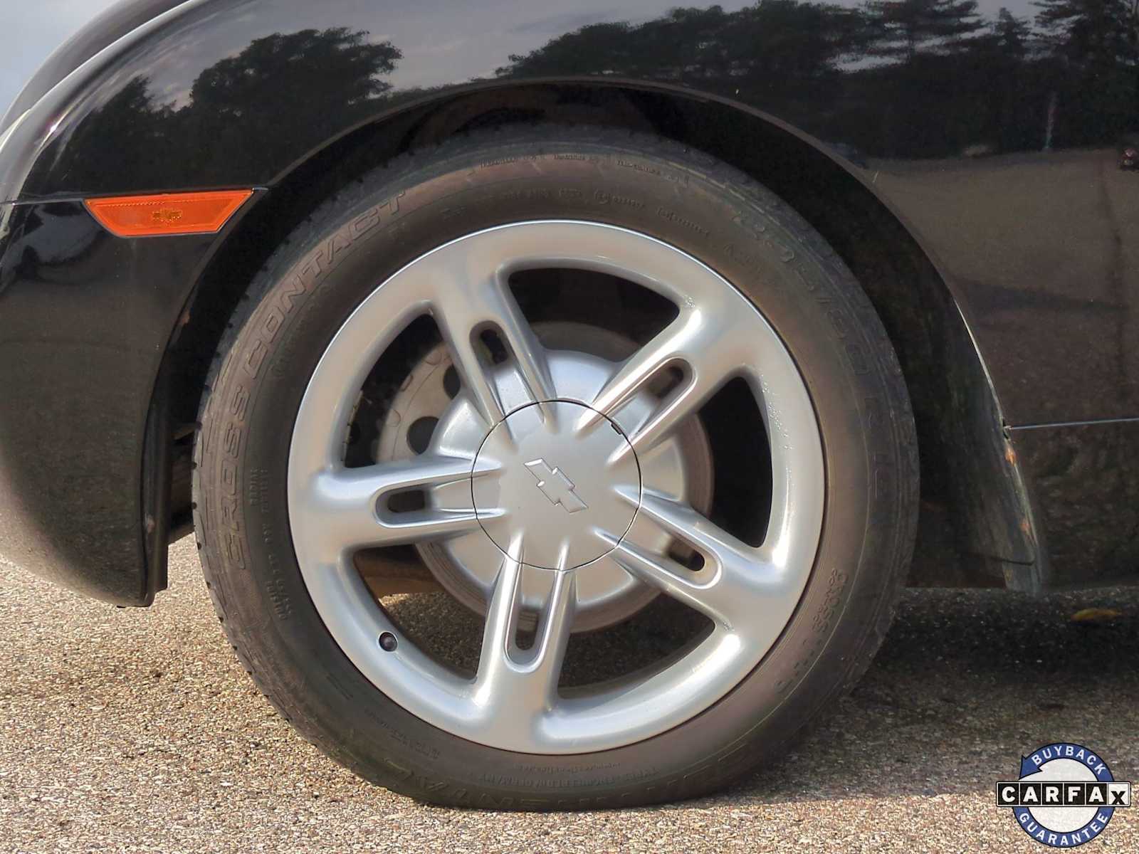 Thumbnail: 2005 Chevrolet SSR - 14