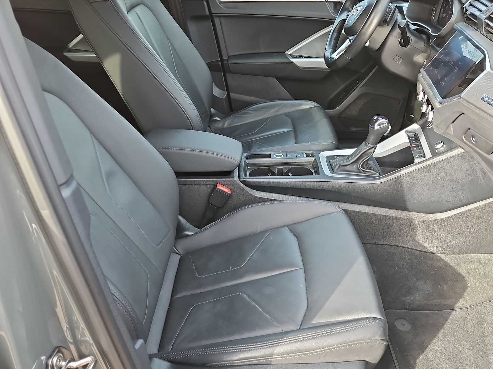 Thumbnail: 2022 Audi Q3 - 26