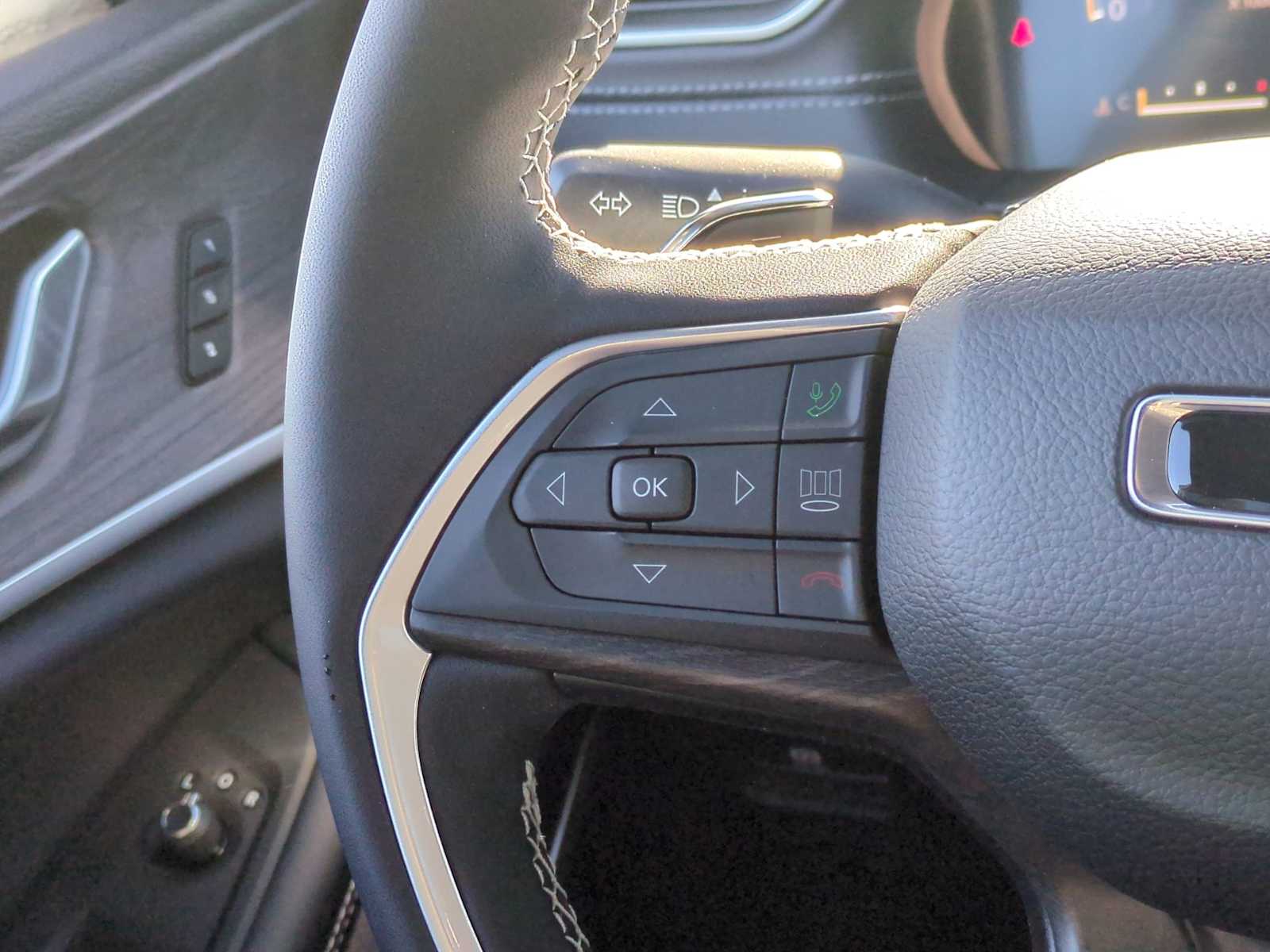 Thumbnail: 2025 Jeep Grand Cherokee L - 23