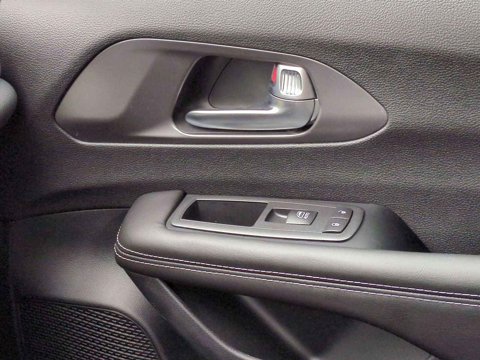 Thumbnail: 2026 Chrysler Pacifica - 35