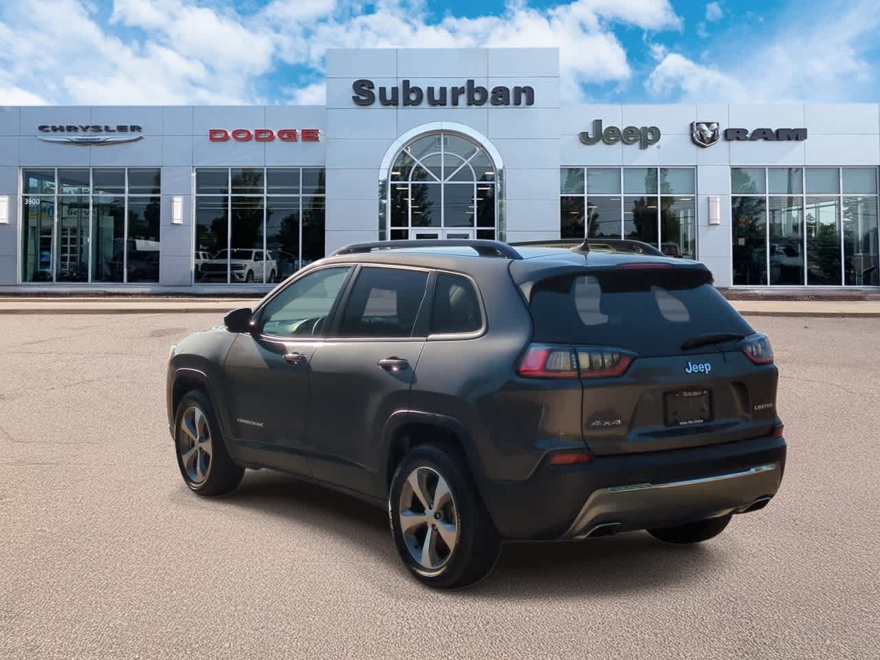 Thumbnail: 2022 Jeep Cherokee - 6