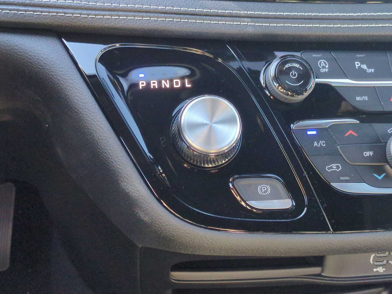 Thumbnail: 2026 Chrysler Pacifica - 33