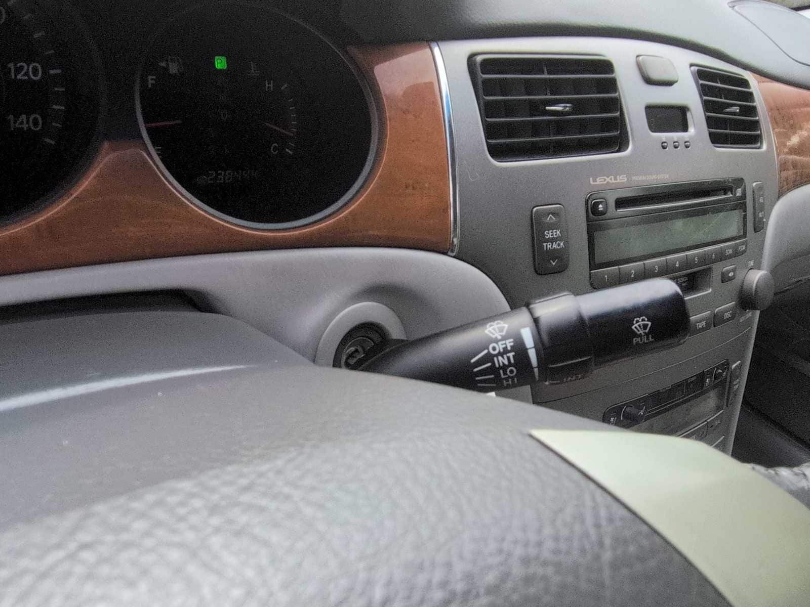 Thumbnail: 2005 Lexus ES - 26