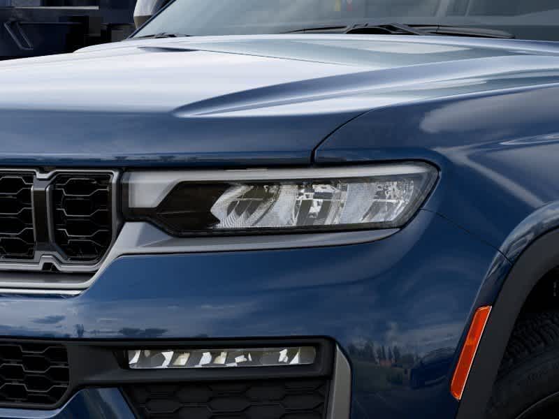 Thumbnail: 2026 Jeep Grand Cherokee - 10