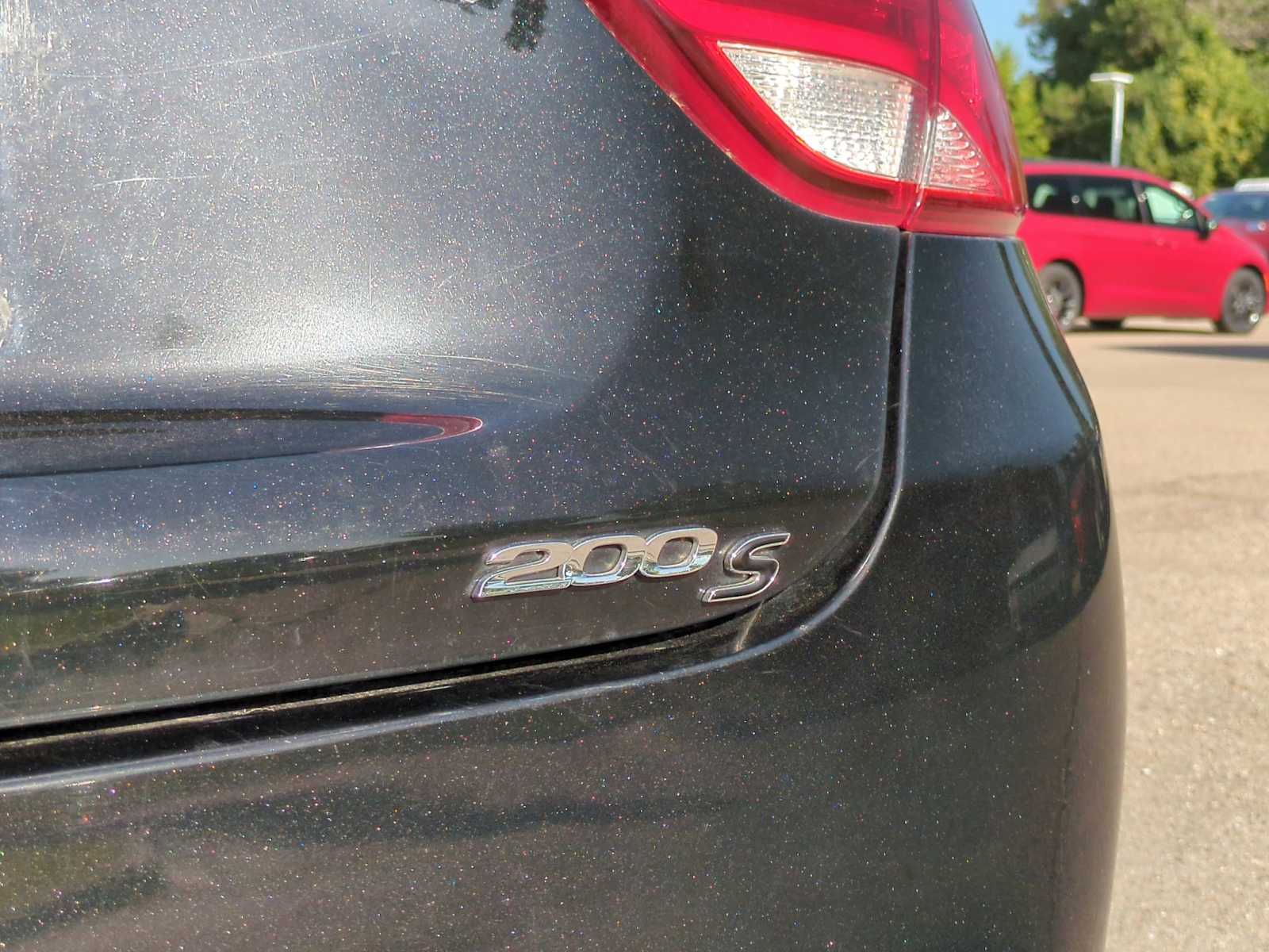 Thumbnail: 2016 Chrysler 200 - 13