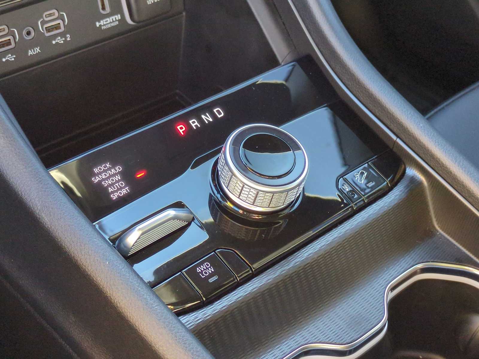 Thumbnail: 2024 Jeep Grand Cherokee - 35