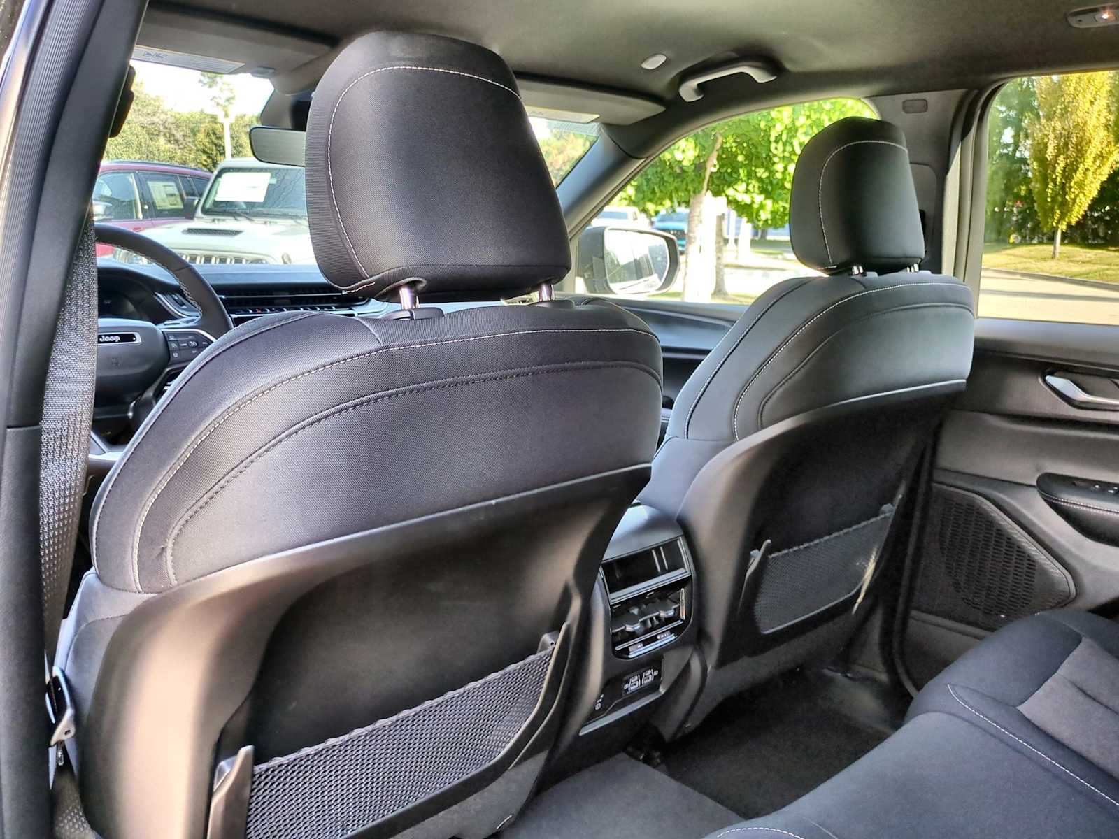 Thumbnail: 2025 Jeep Grand Cherokee - 18