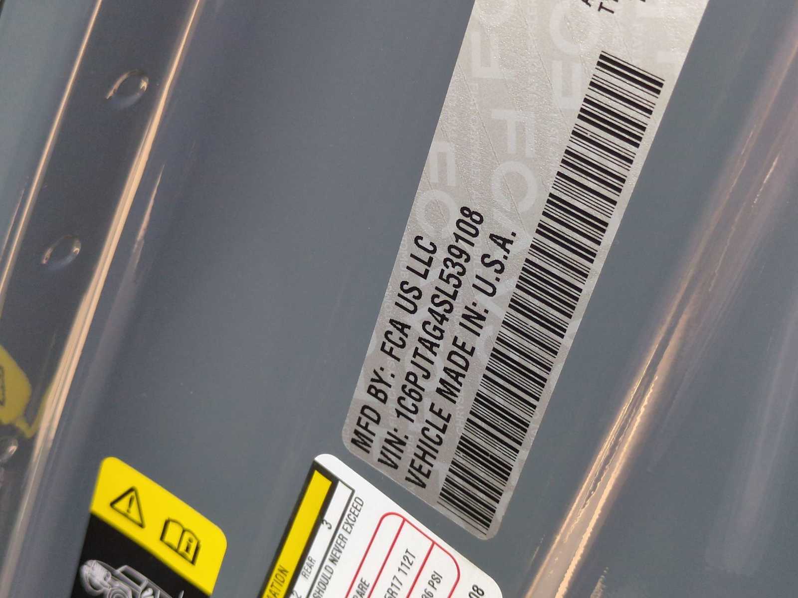 Thumbnail: 2025 Jeep Gladiator - 36