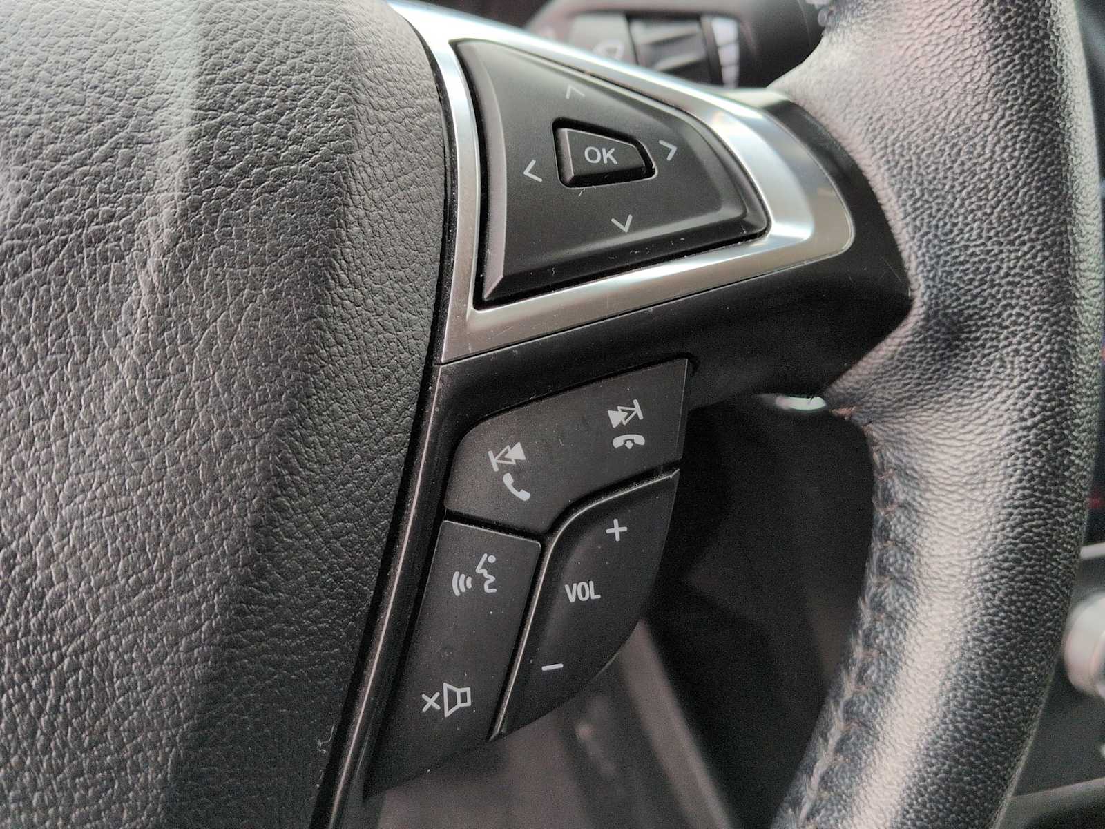 Thumbnail: 2024 Ford Edge - 23