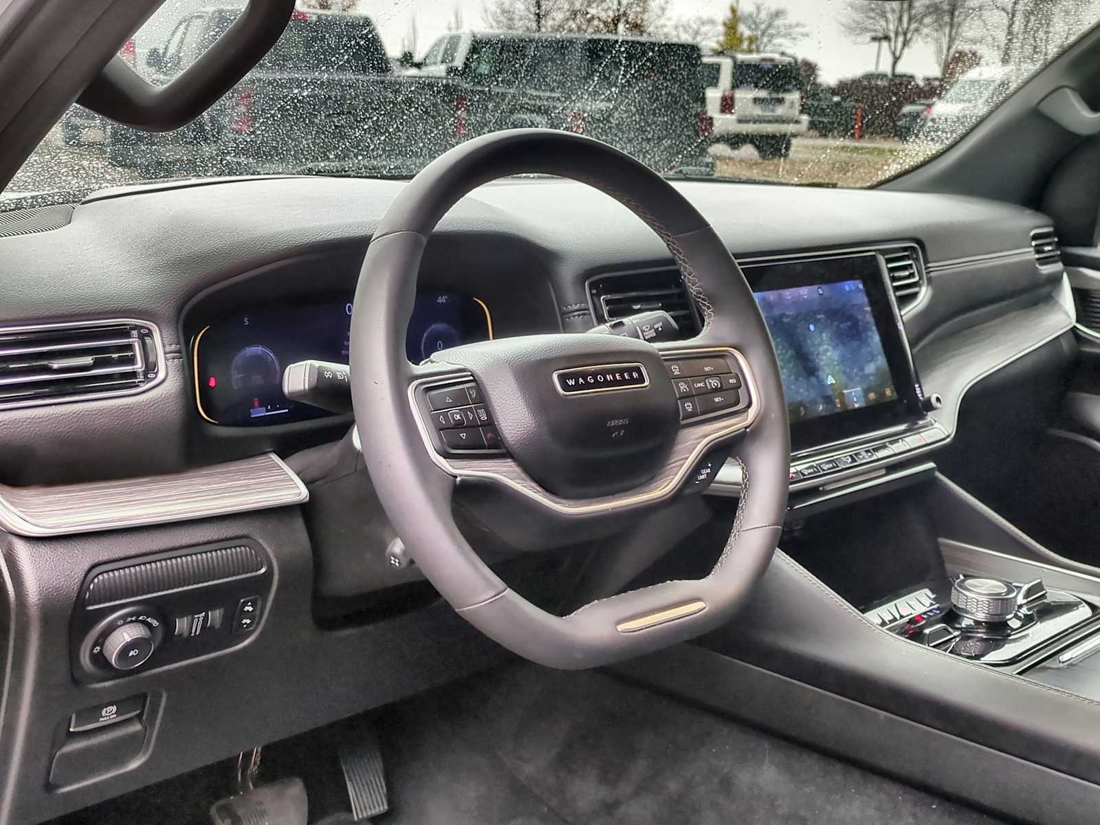 Thumbnail: 2024 Jeep Wagoneer - 10