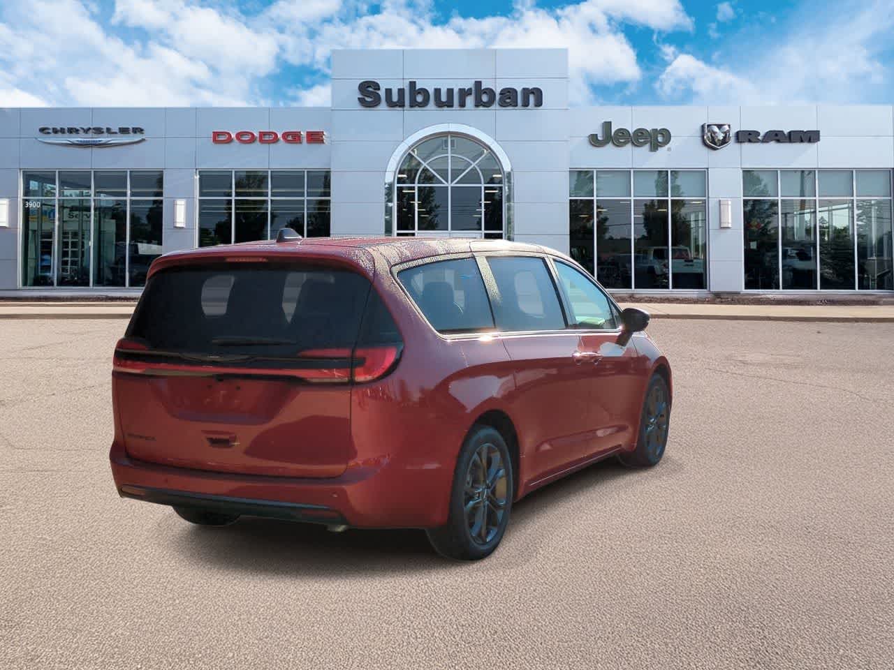 Thumbnail: 2026 Chrysler Pacifica - 8