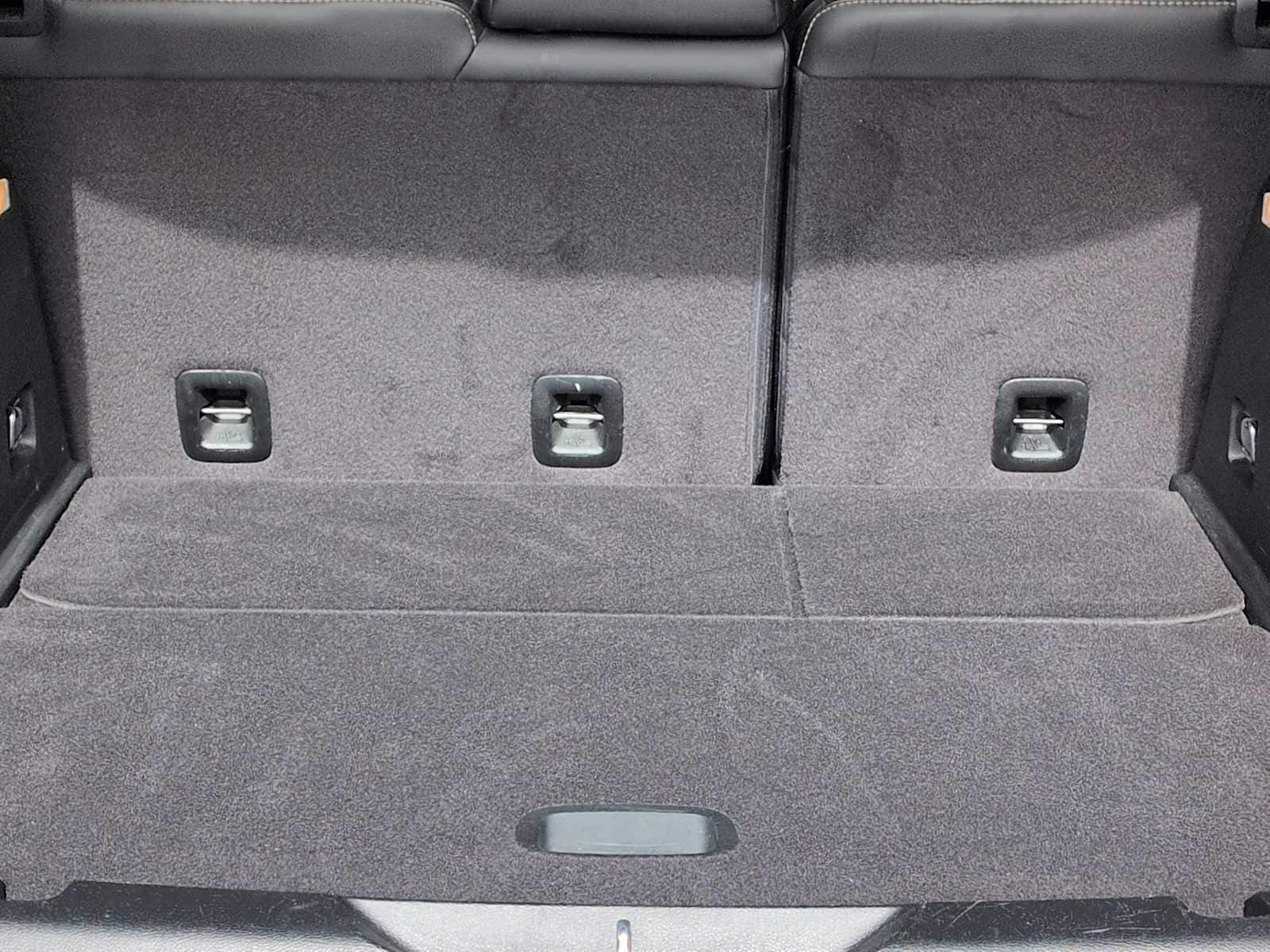 Thumbnail: 2017 Jeep Cherokee - 35