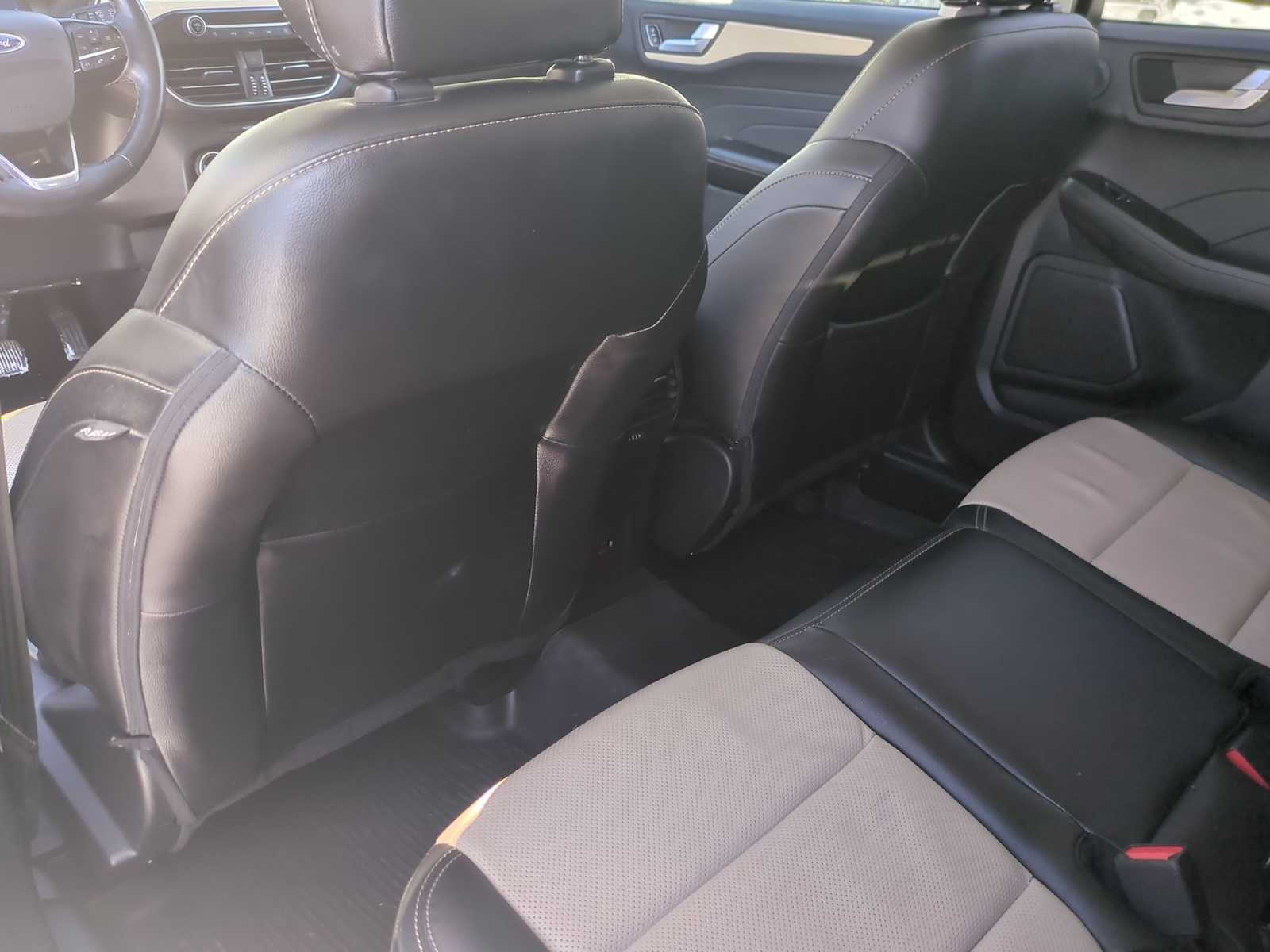 Thumbnail: 2022 Ford Escape - 26