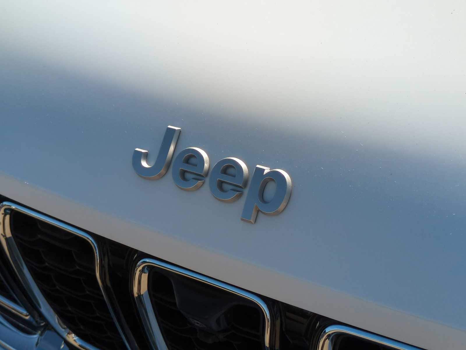 Thumbnail: 2025 Jeep Grand Cherokee - 12