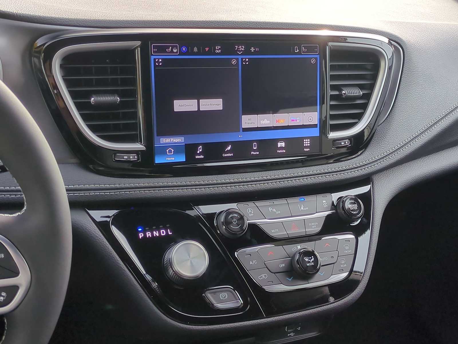 Thumbnail: 2026 Chrysler Pacifica - 29