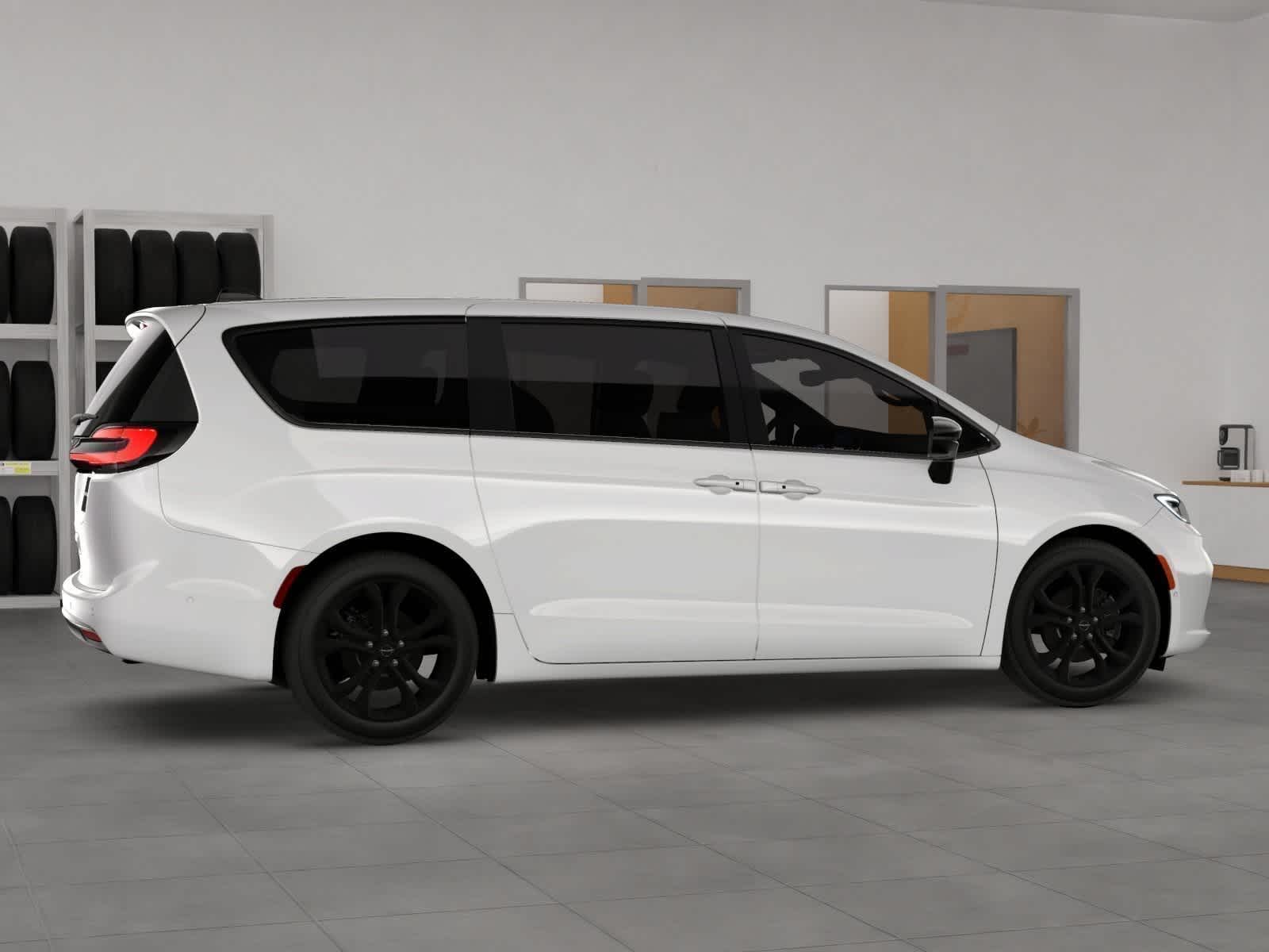 Thumbnail: 2026 Chrysler Pacifica - 6