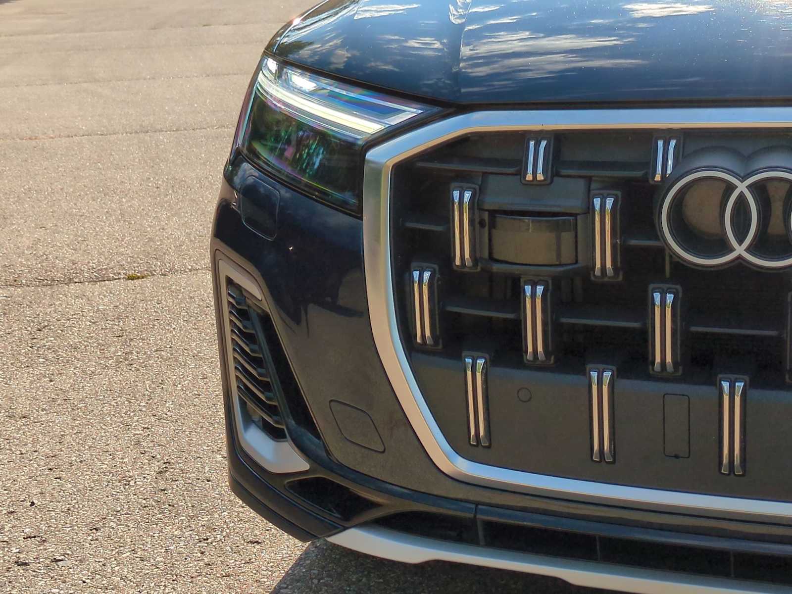 Thumbnail: 2025 Audi Q7 - 11