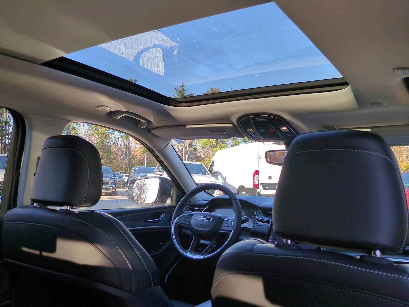 Thumbnail: 2024 Jeep Grand Cherokee - 23