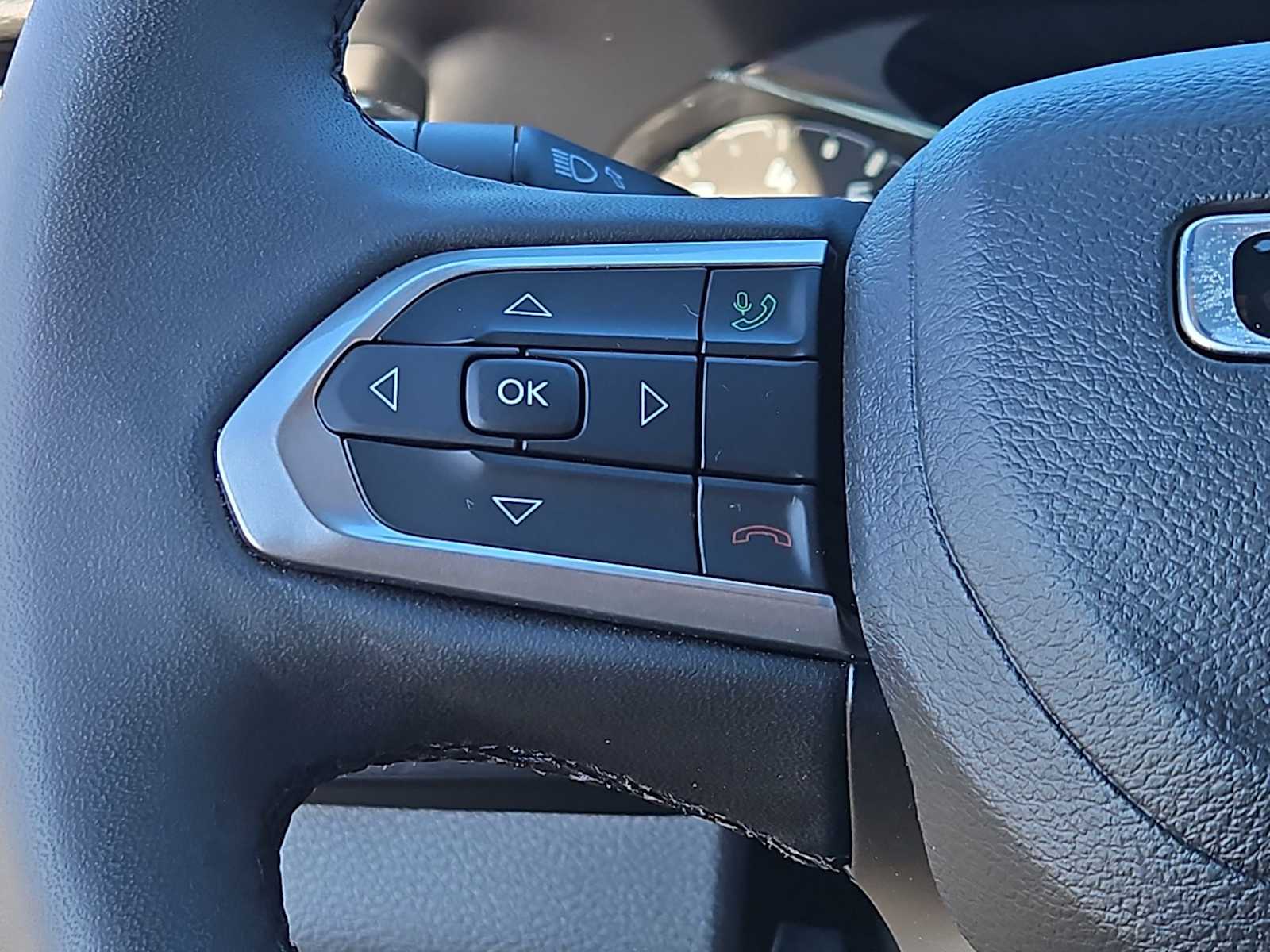 Thumbnail: 2023 Jeep Compass - 23