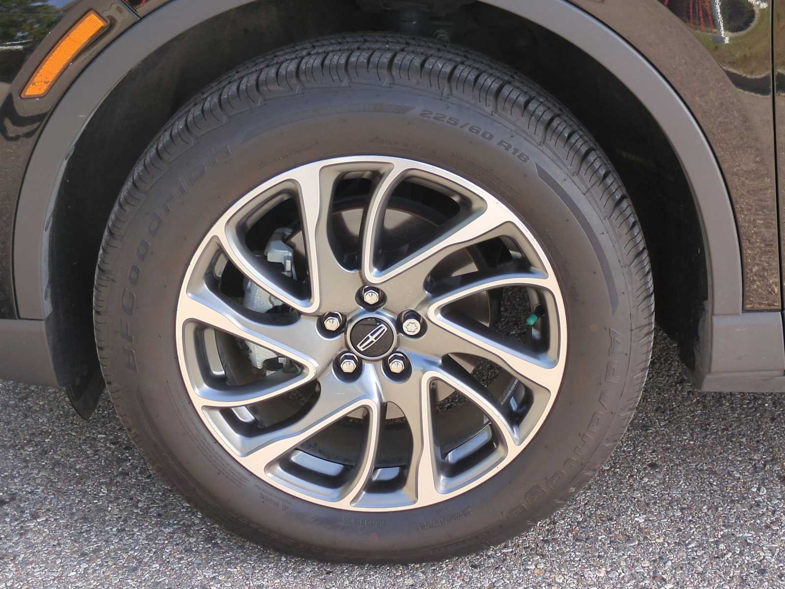 Thumbnail: 2022 Lincoln Corsair - 14