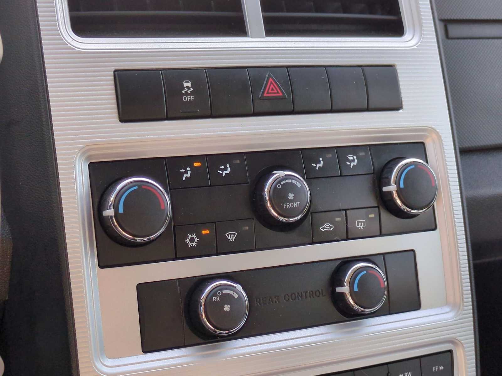 Thumbnail: 2010 Dodge Journey - 35
