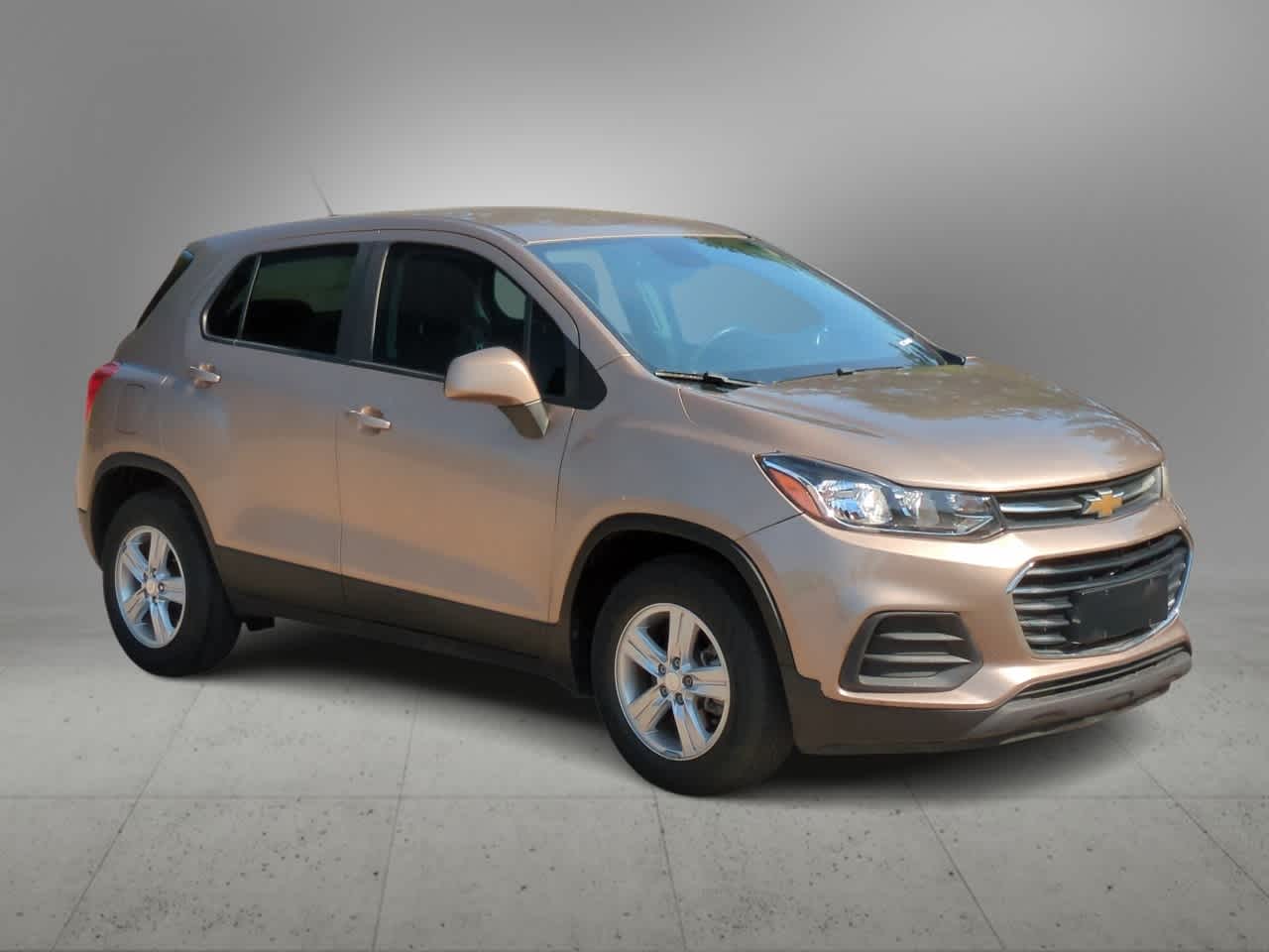 Thumbnail: 2018 Chevrolet Trax - 2