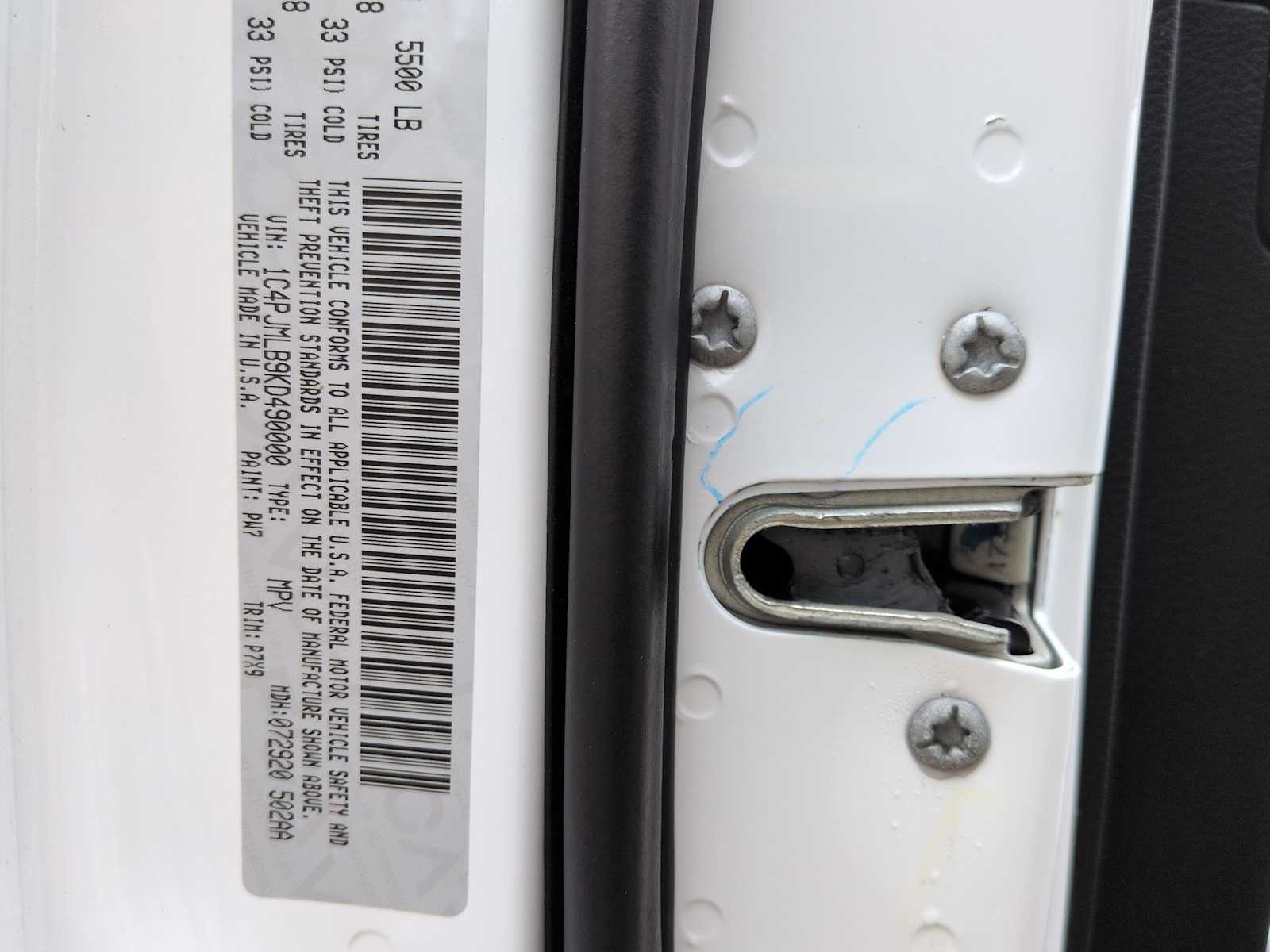 Thumbnail: 2019 Jeep Cherokee - 36