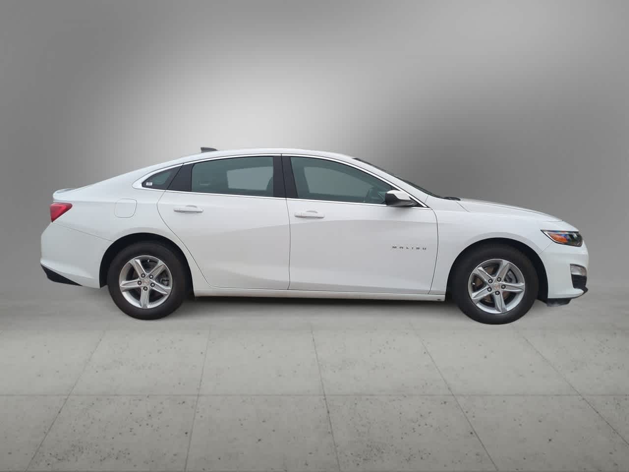 Thumbnail: 2024 Chevrolet Malibu - 9