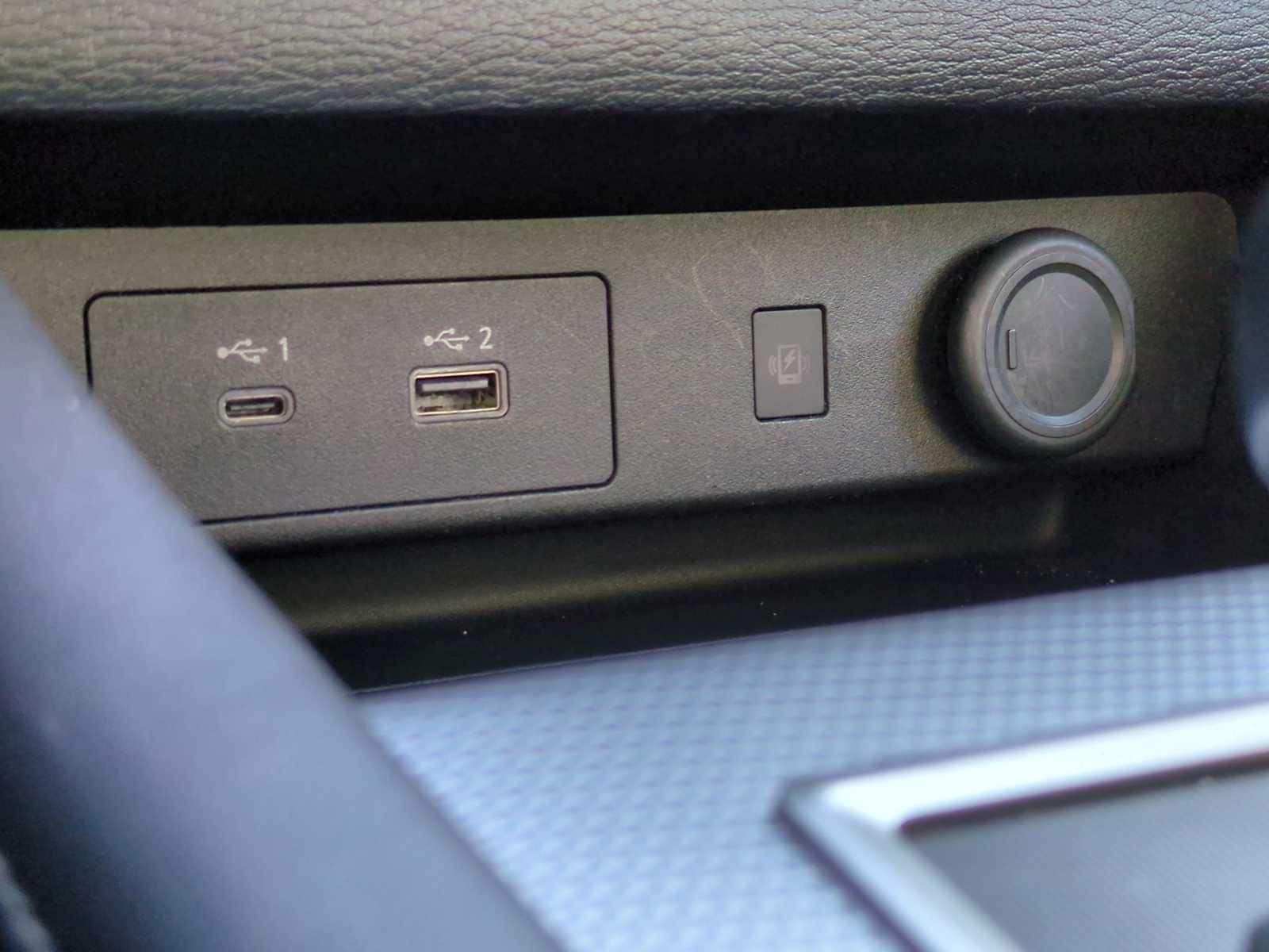 Thumbnail: 2024 Mitsubishi Outlander - 33