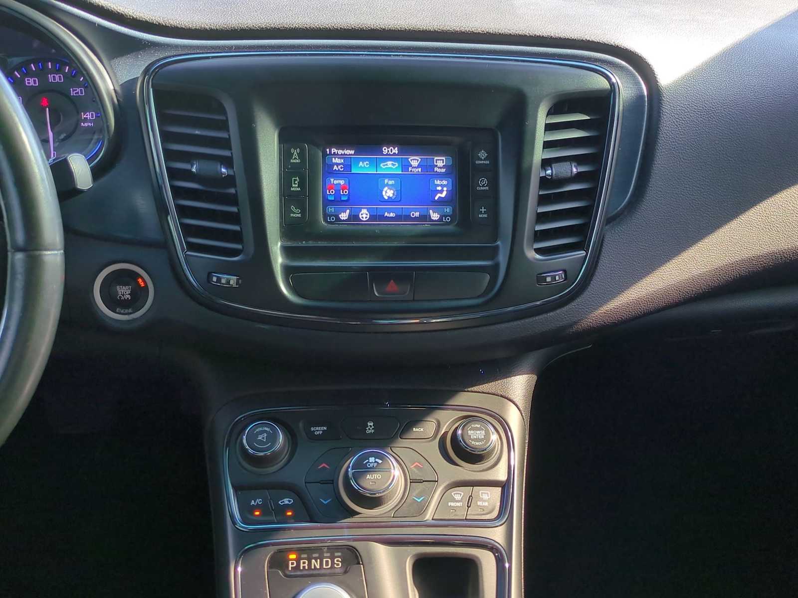 Thumbnail: 2016 Chrysler 200 - 28
